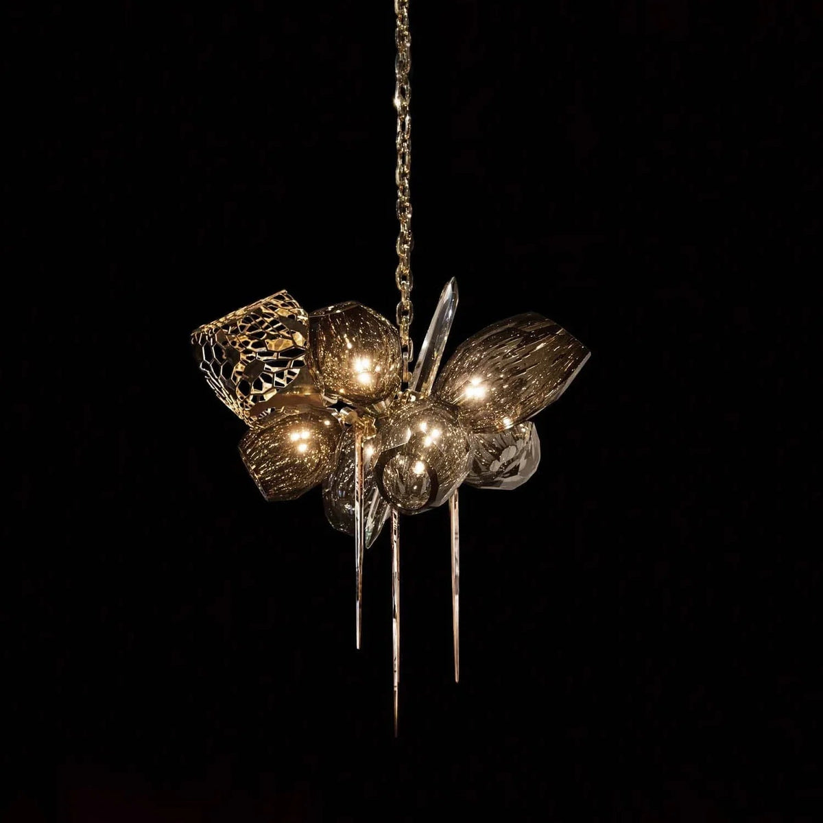 Britannica Glass Chandelier Horizontal – Glass detail 25