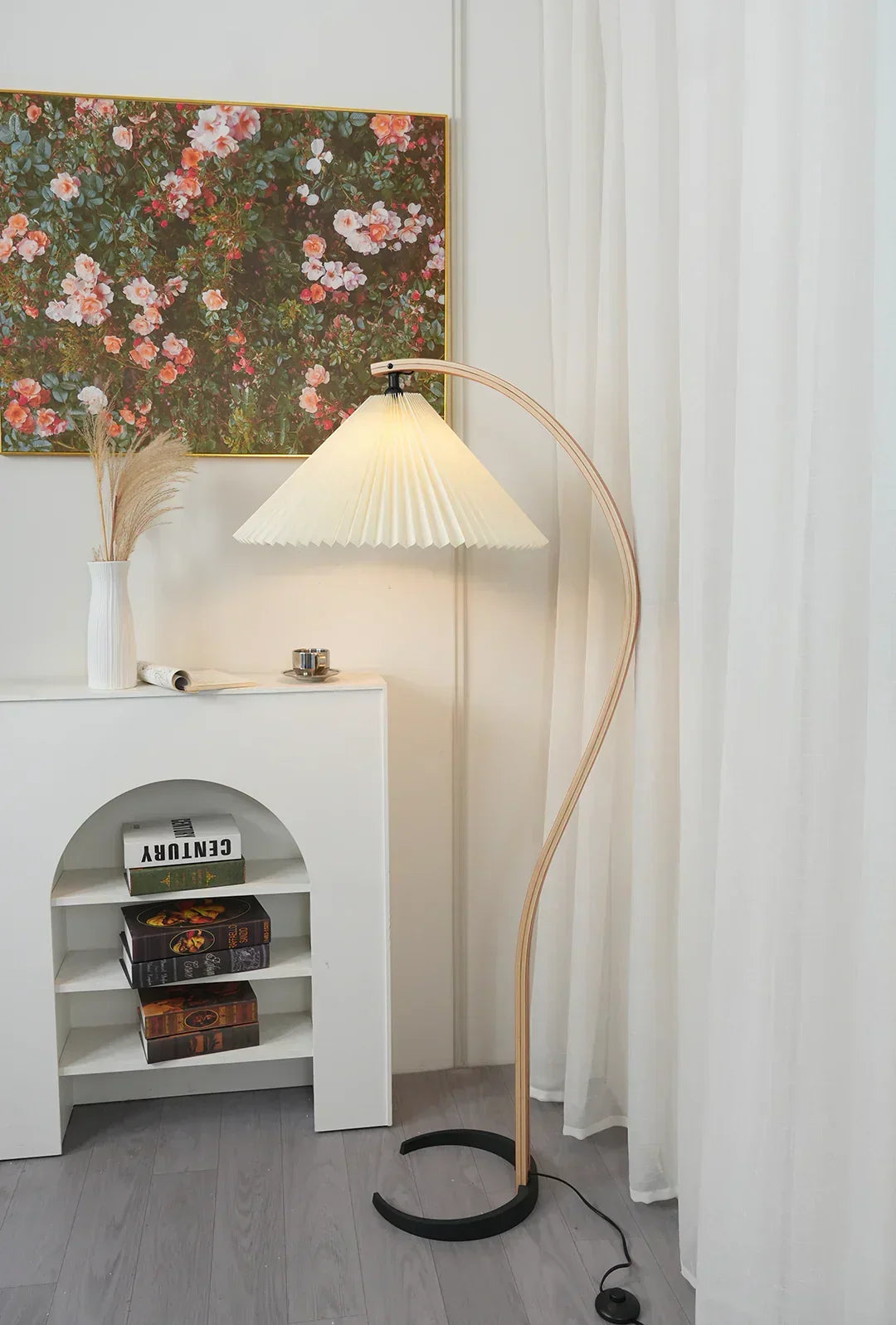 Caprani Wood Floor Lamp – Wood detail 13