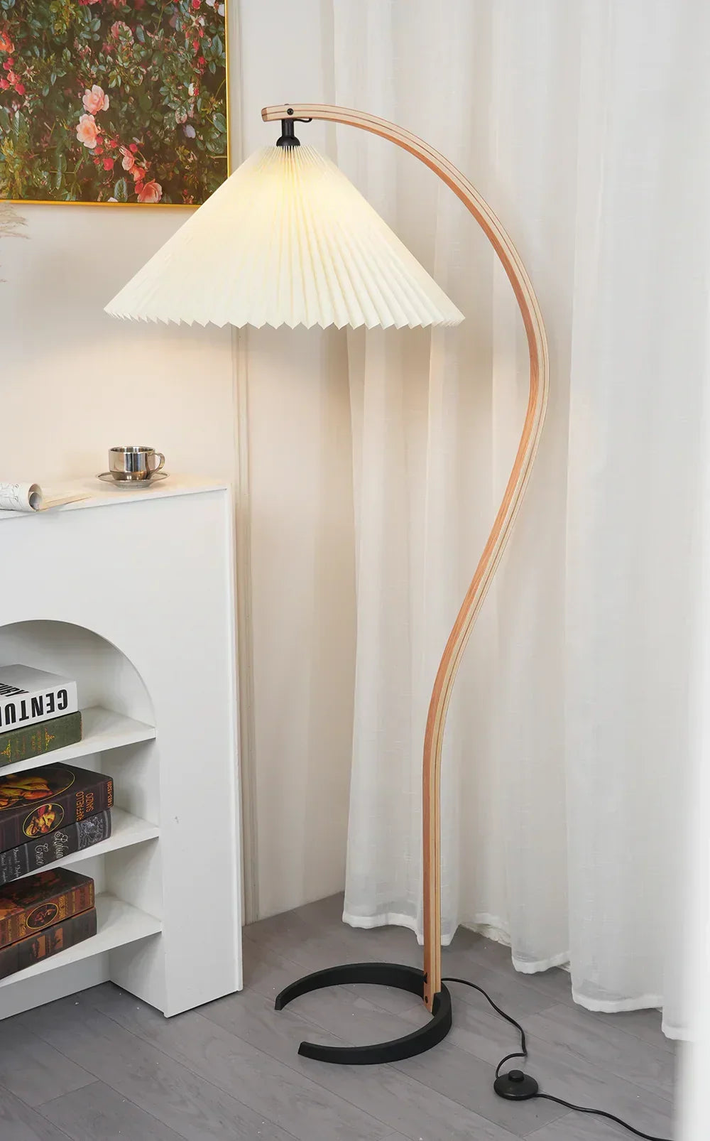 Caprani Wood Floor Lamp – Wood detail 14