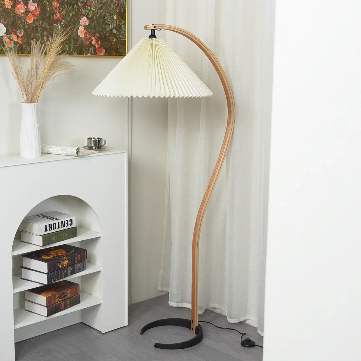 Caprani Wood Floor Lamp – Wood detail 6