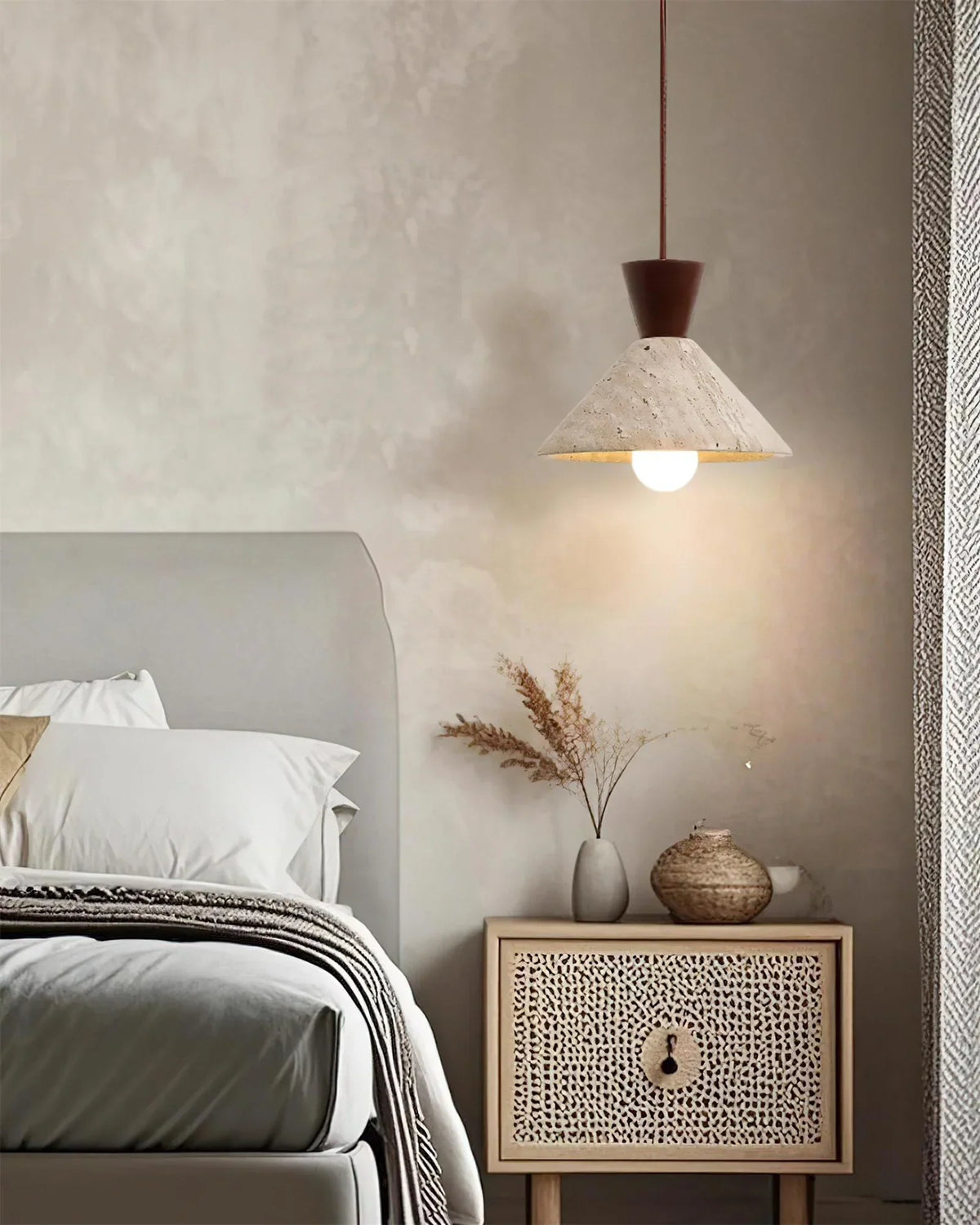 Cone Forma Travertine Pendant Lamp – Travertine detail 5