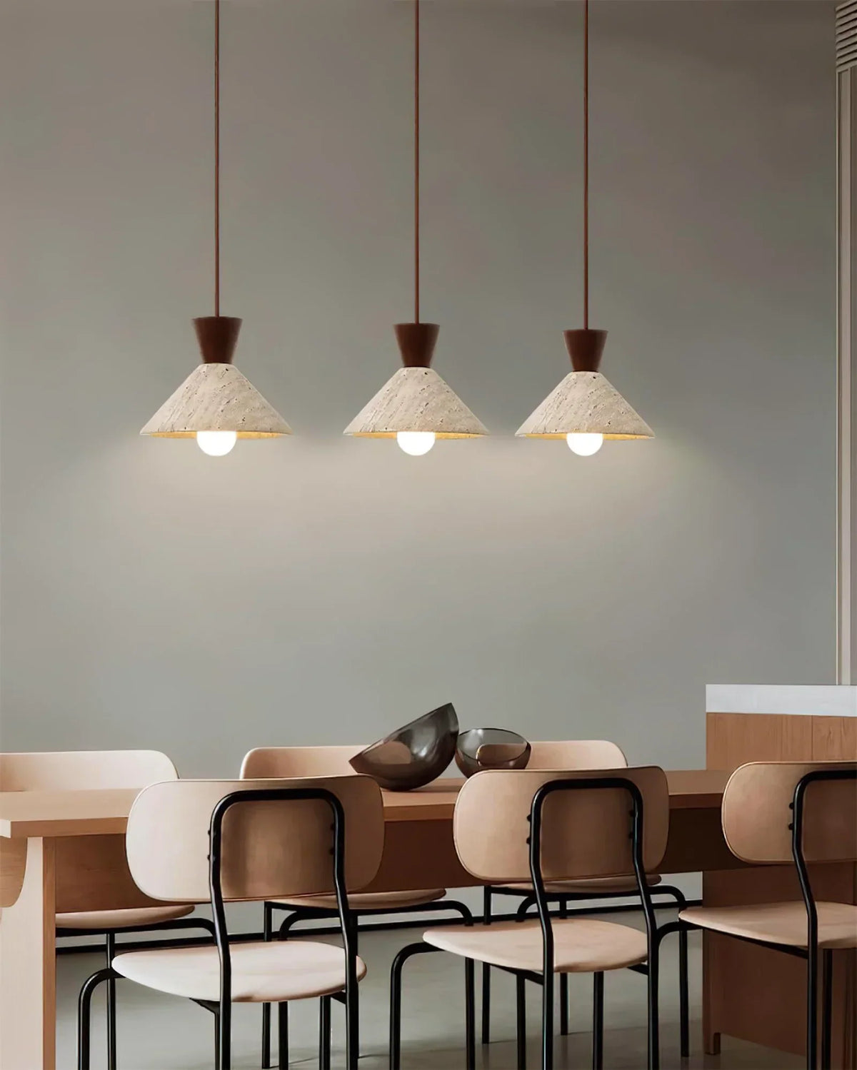 Cone Forma Travertine Pendant Lamp – Travertine detail 4