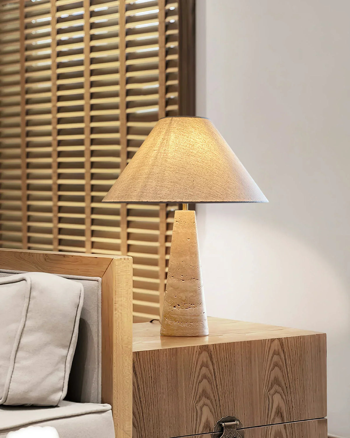 Cone Lulu Travertine Table Lamp – Travertine detail 5
