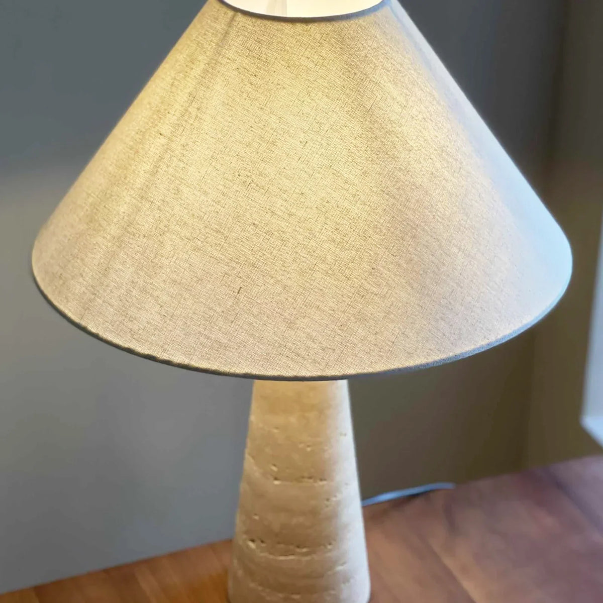 Cone Lulu Travertine Table Lamp – Travertine detail 9