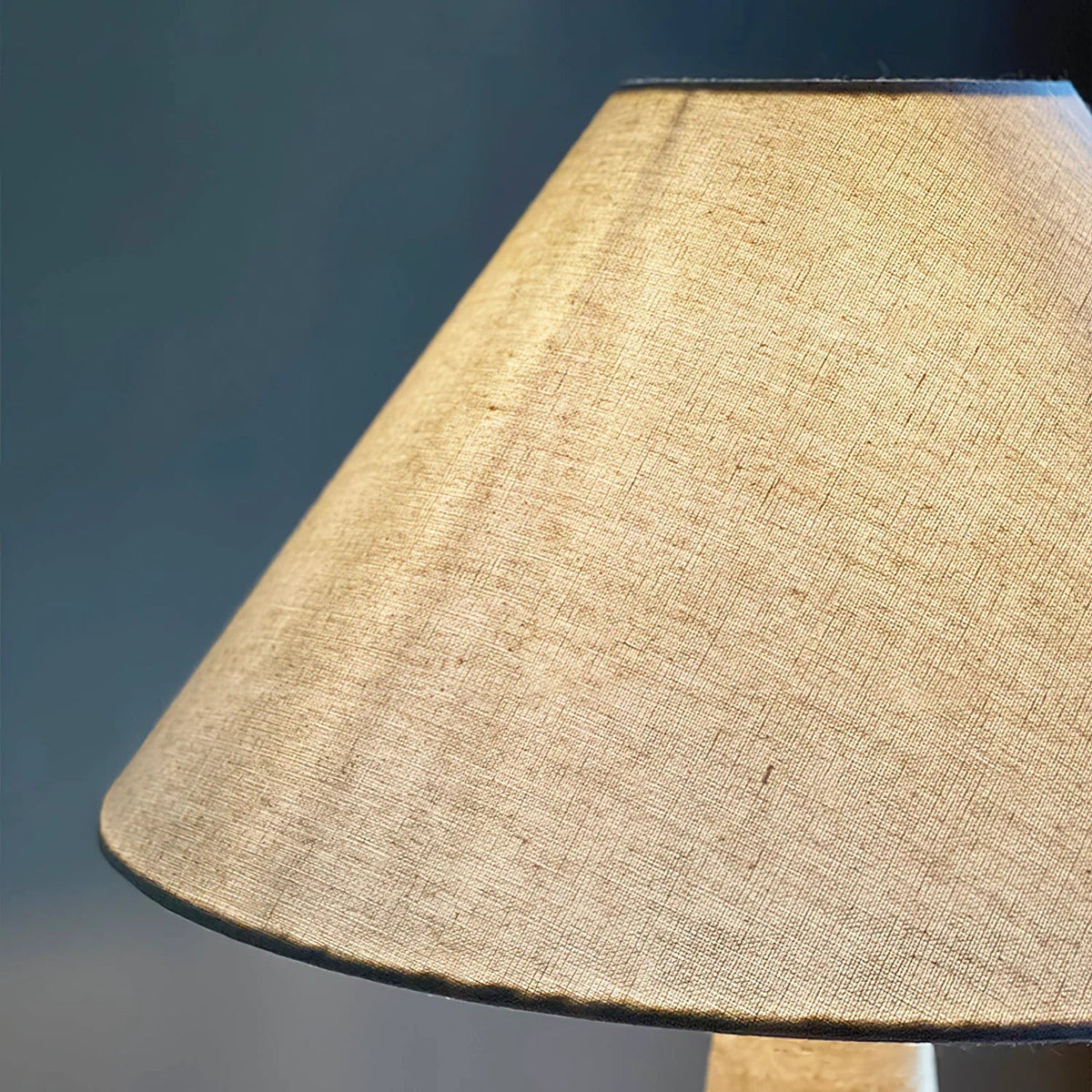 Cone Lulu Travertine Table Lamp – Travertine detail 11
