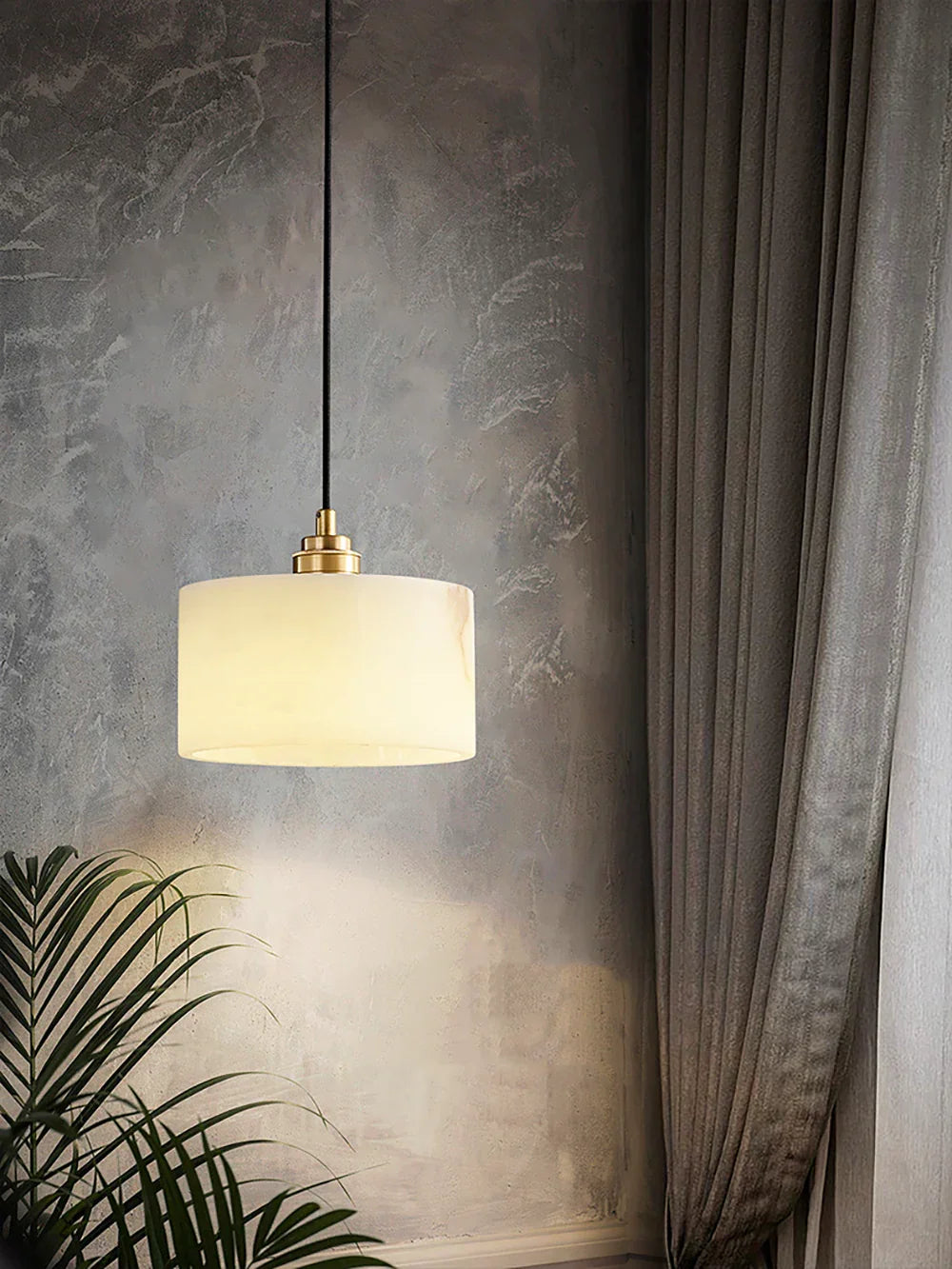Cylindrical Alabaster Pendant Light – Alabaster detail 10