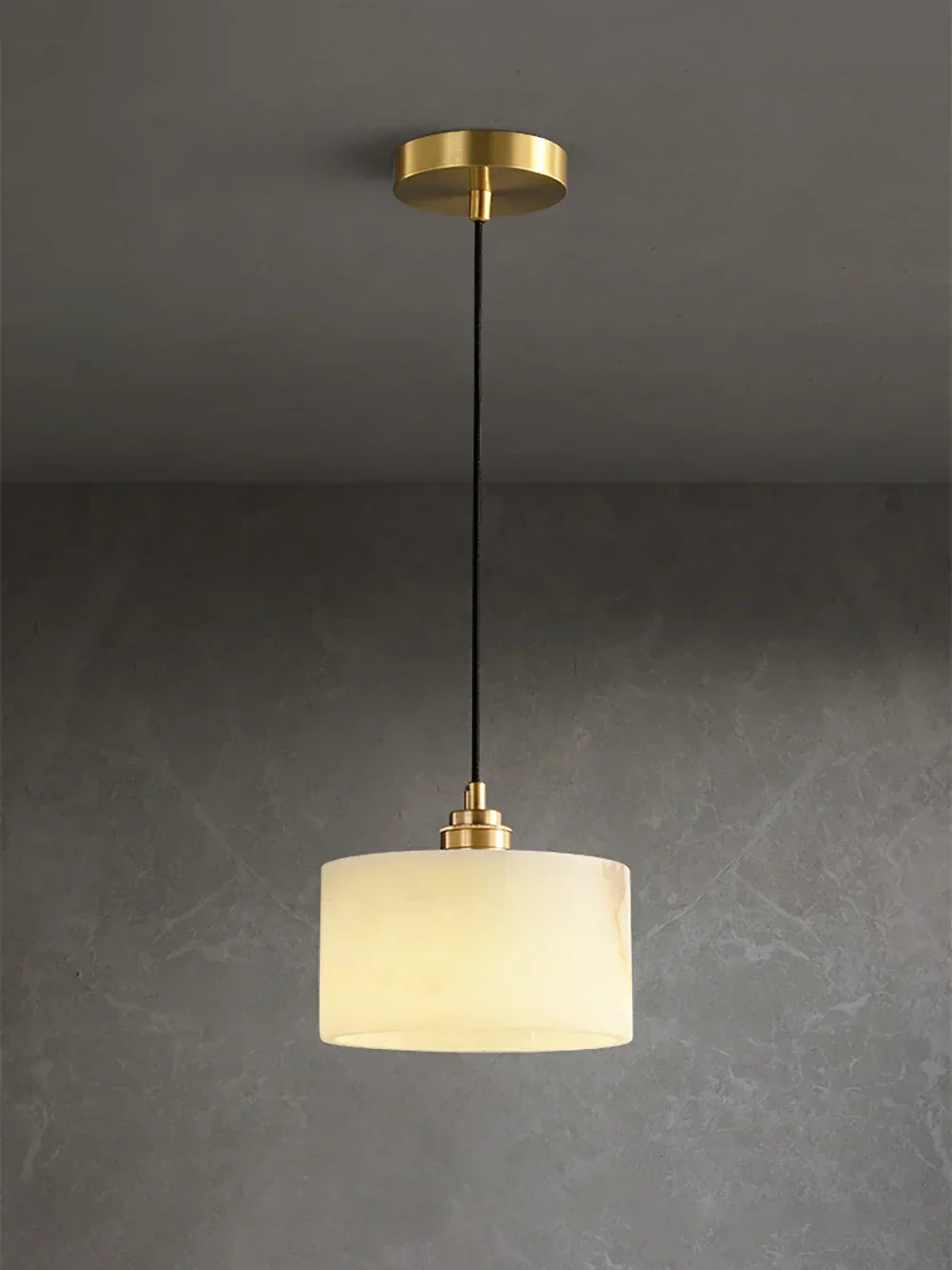 Cylindrical Alabaster Pendant Light – Alabaster detail 17