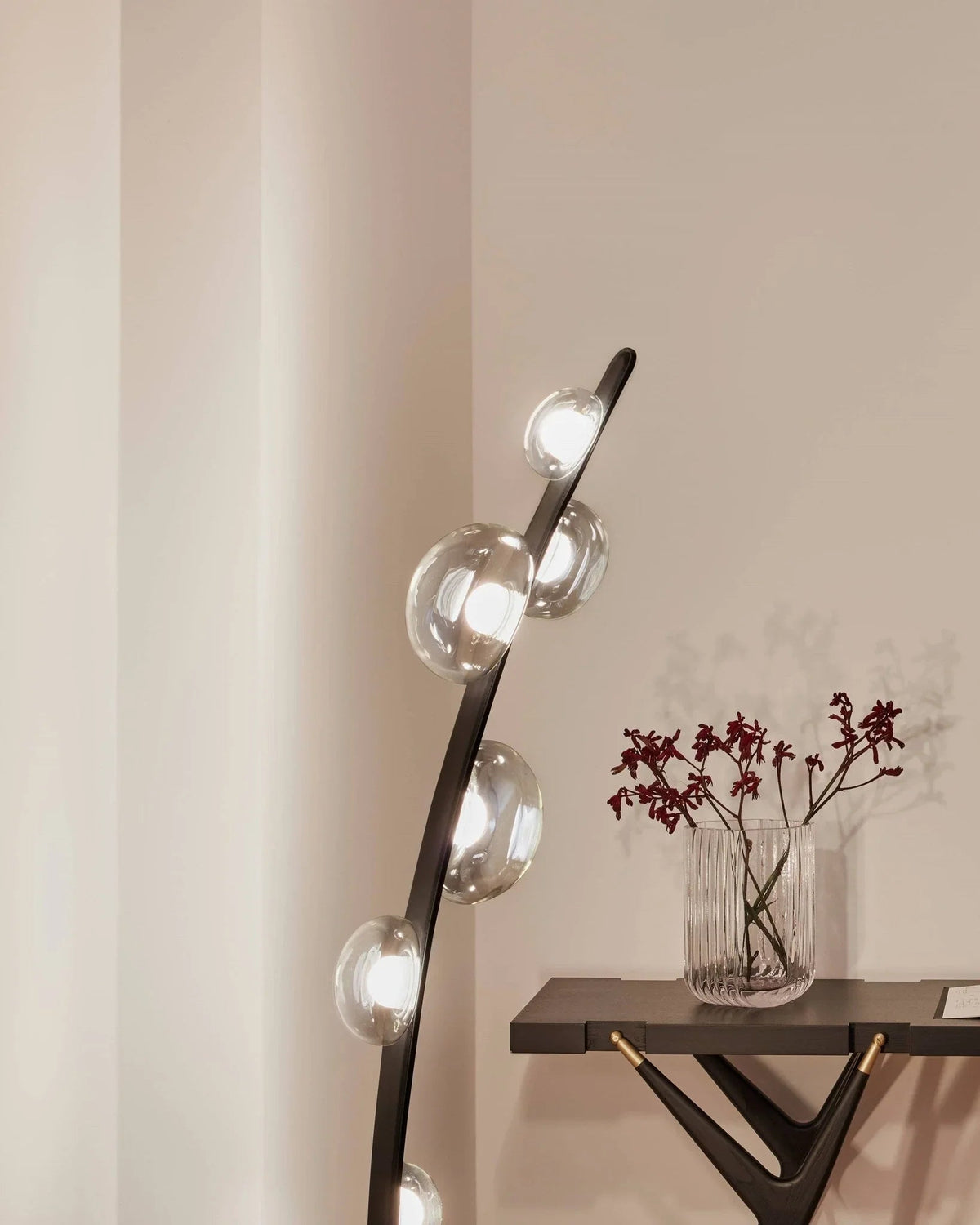 Dew Drops LED Glass Floor Lamp – Glass detail 10
