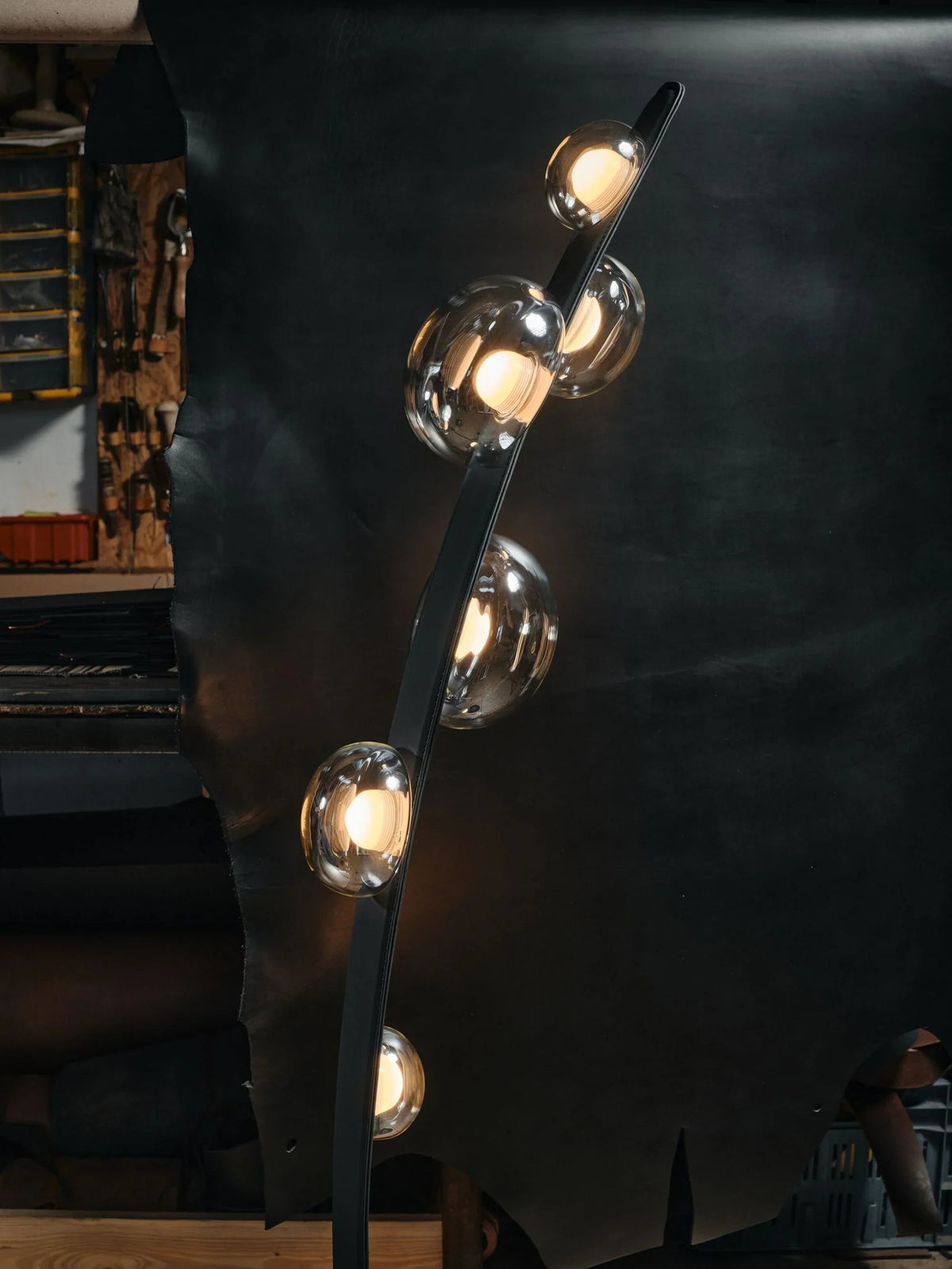 Dew Drops LED Glass Floor Lamp – Glass detail 15