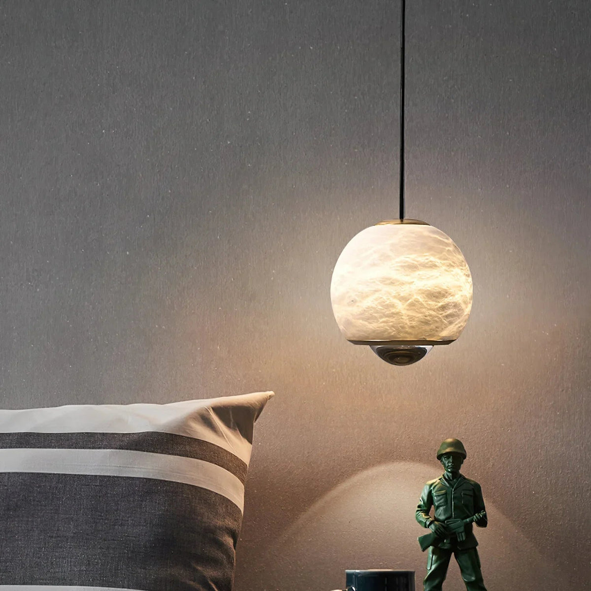 Ferox Alabaster Pendant Light – Alabaster detail 9