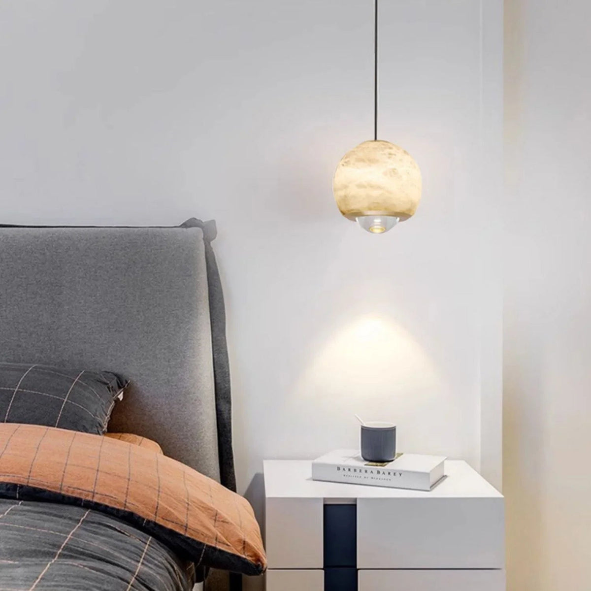 Ferox Alabaster Pendant Light – Alabaster detail 8
