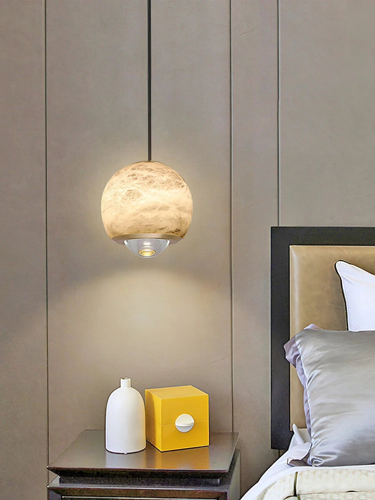 Ferox Alabaster Pendant Light – Alabaster detail 11
