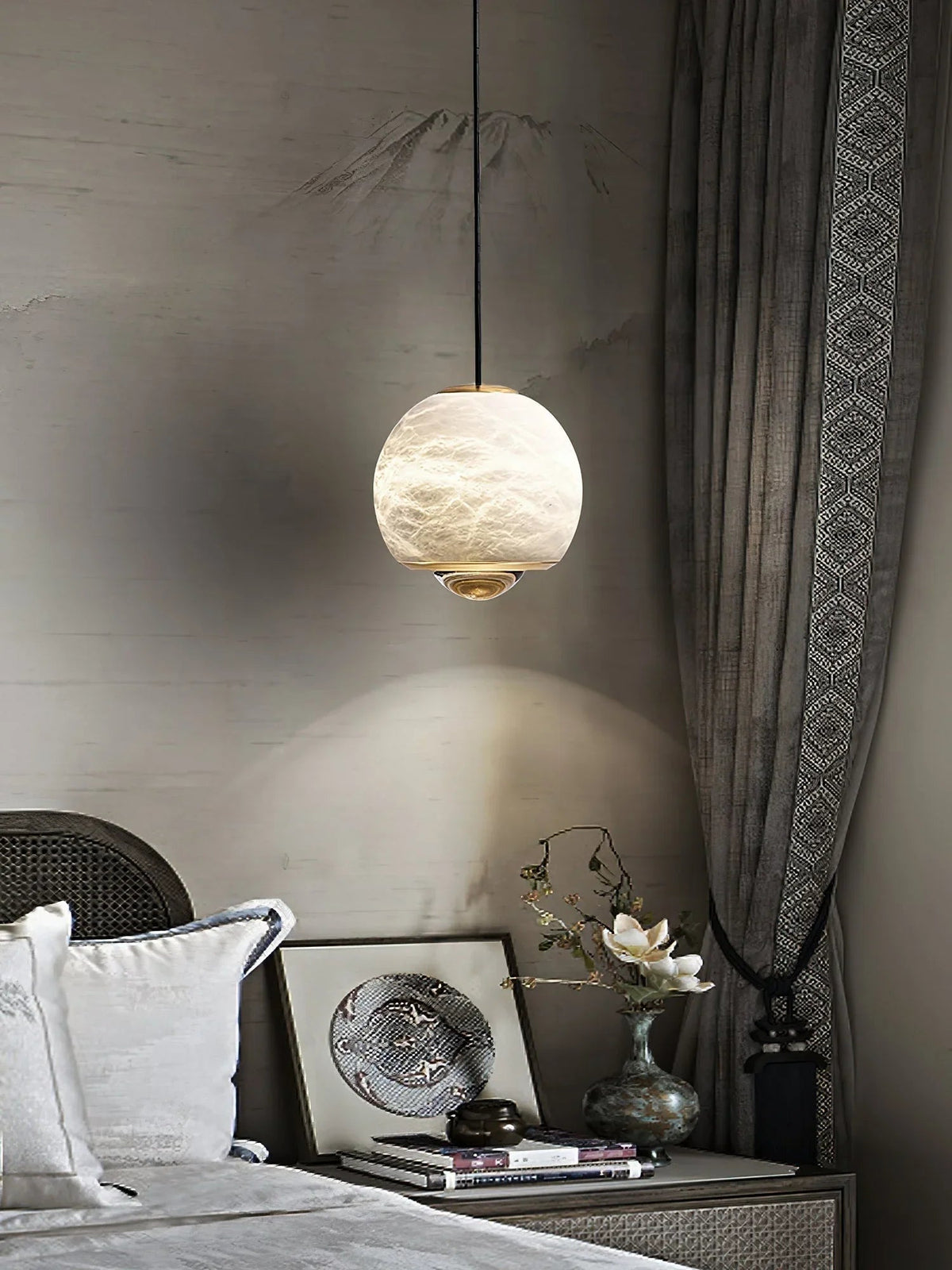 Ferox Alabaster Pendant Light – Alabaster detail 5