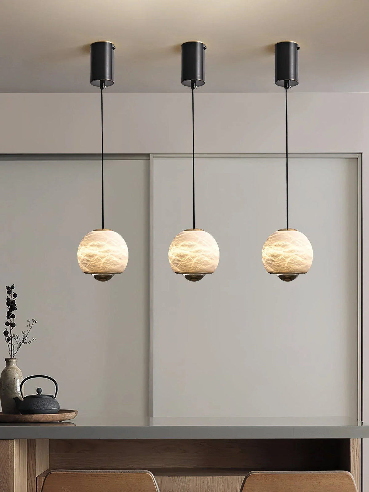 Ferox Alabaster Pendant Light – Alabaster detail 4