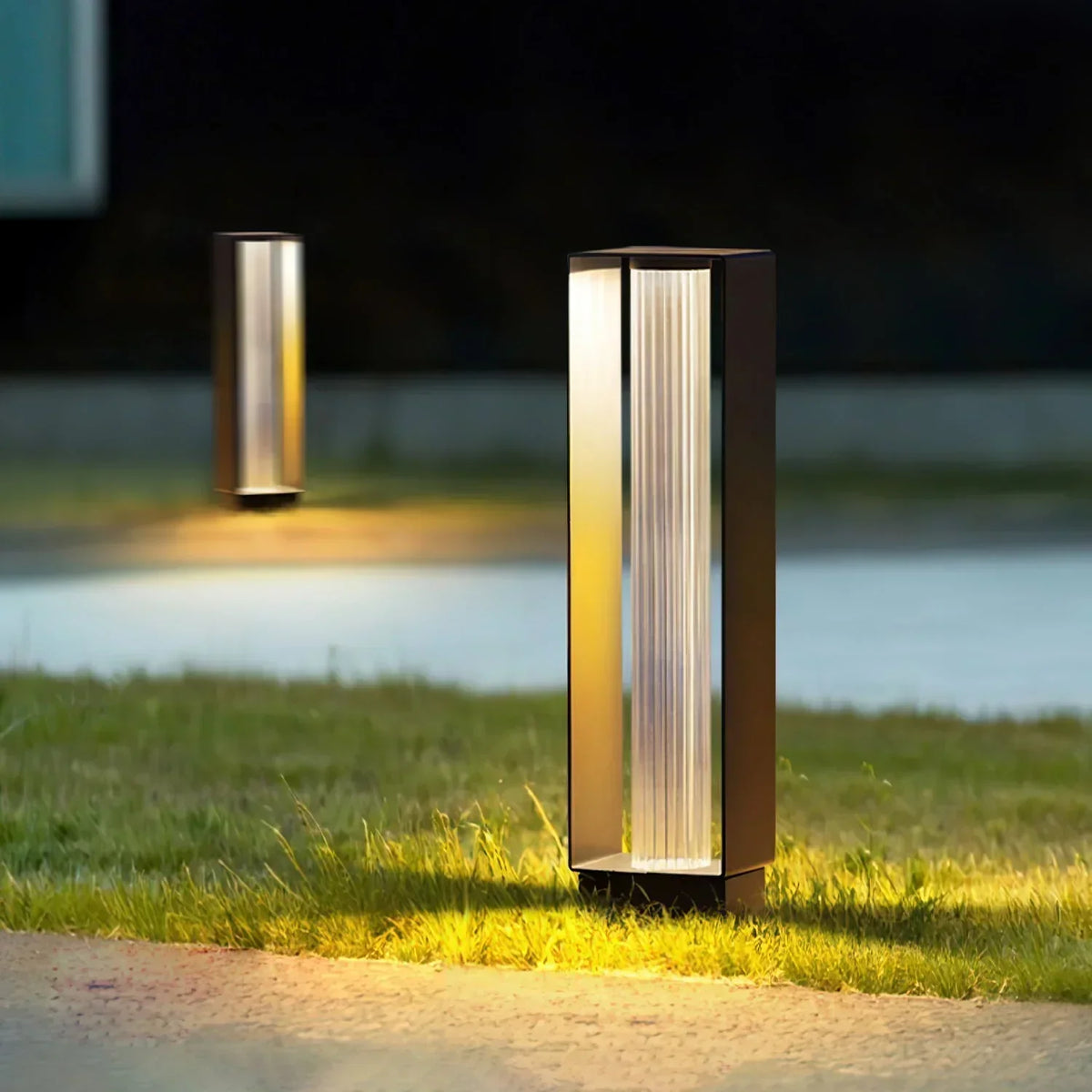 Frame Acrylic Outdoor Post Lamp Steel – Steel detail 4