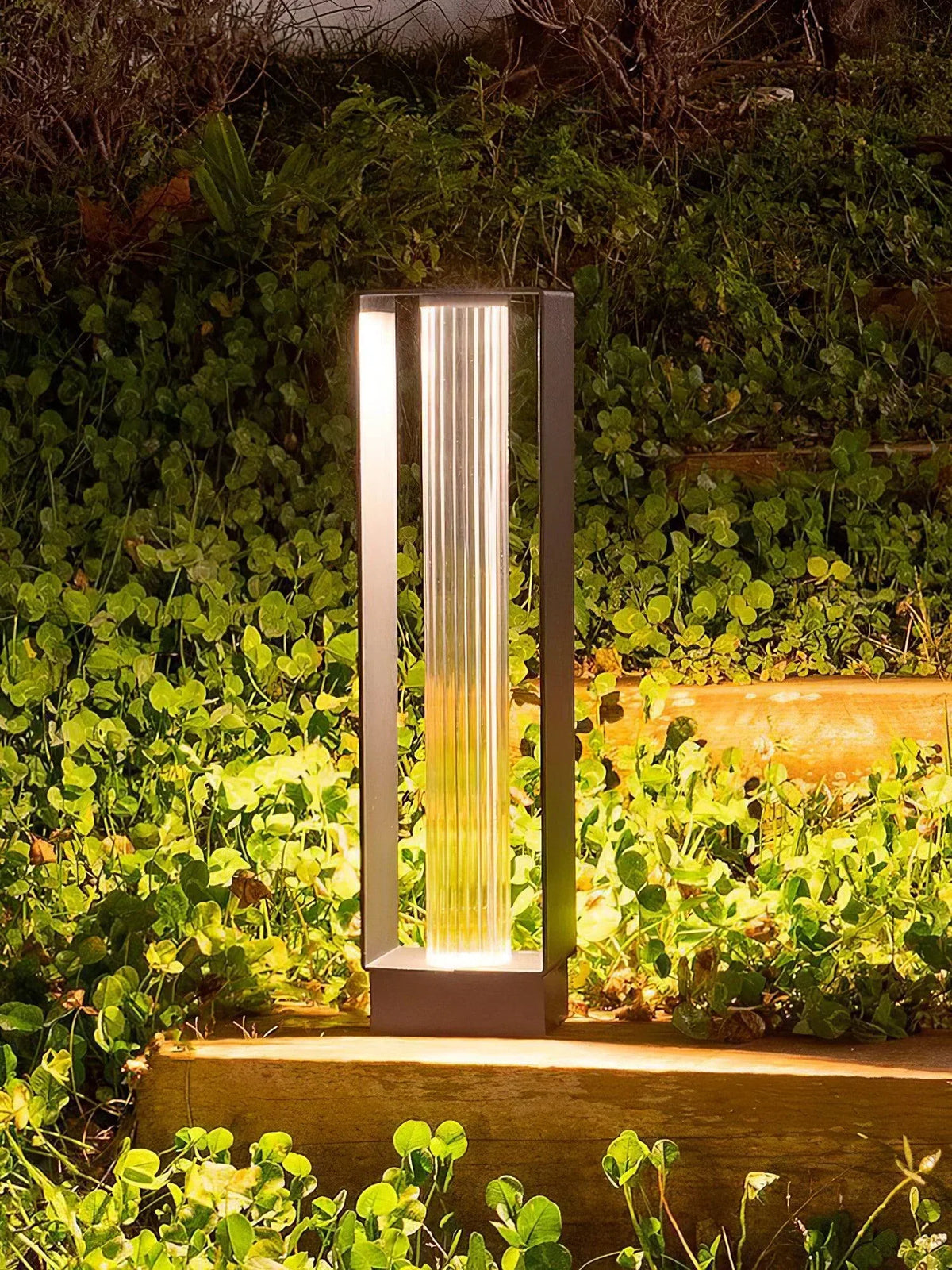Frame Acrylic Outdoor Post Lamp Steel – Steel detail 3