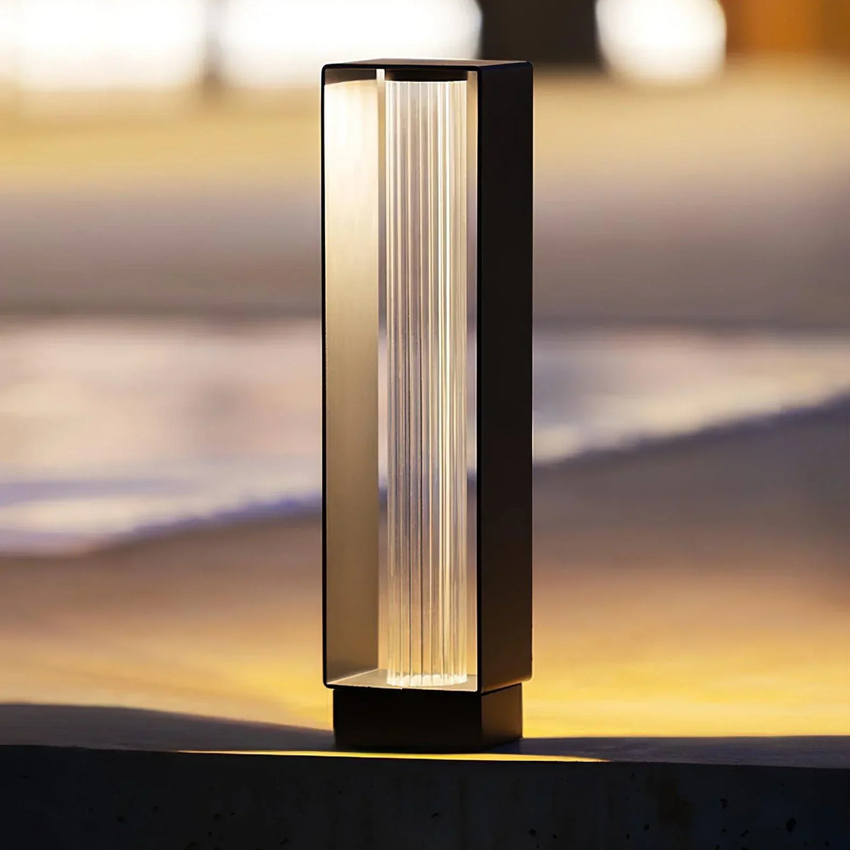 Frame Acrylic Outdoor Post Lamp Steel – Steel detail 6