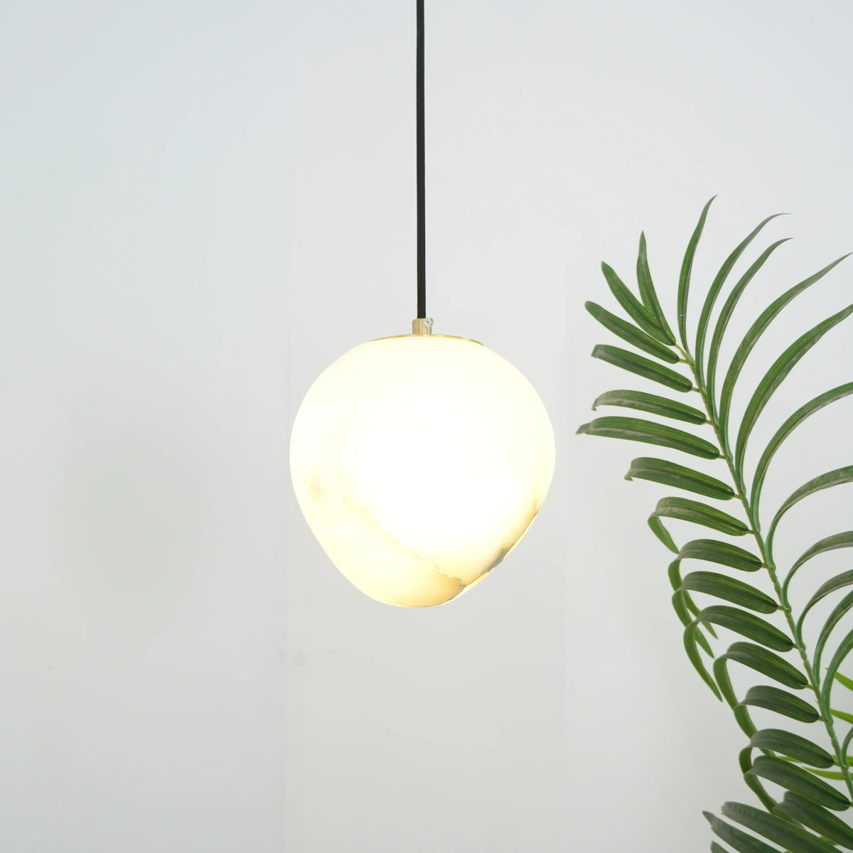 Pebble Alabaster Pendant Lamp – Alabaster detail 40