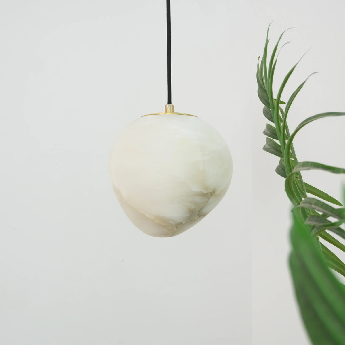 Pebble Alabaster Pendant Lamp – Alabaster detail 42