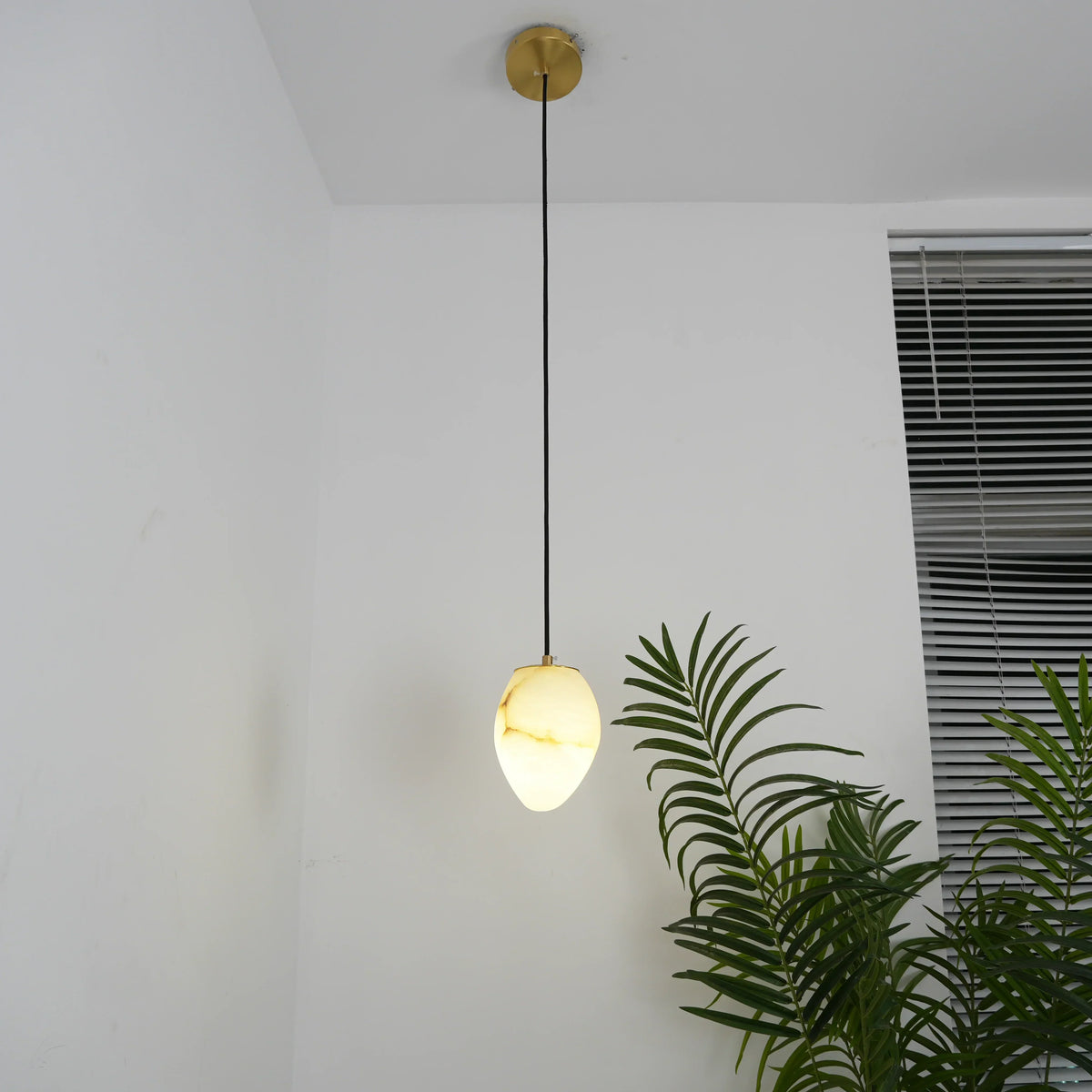 Pebble Alabaster Pendant Lamp – Alabaster detail 36