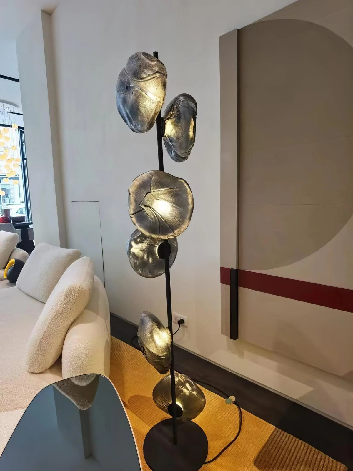 Glass Petals Floor Lamp – Glass detail 17