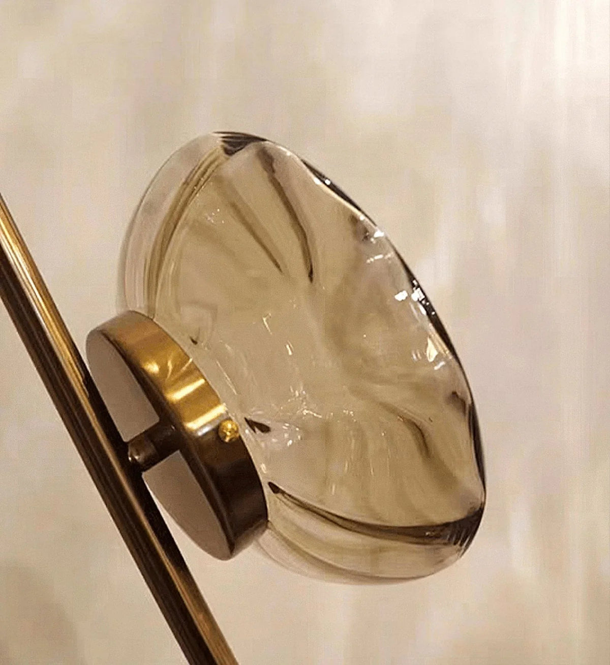 Glass Petals Floor Lamp – Glass detail 31