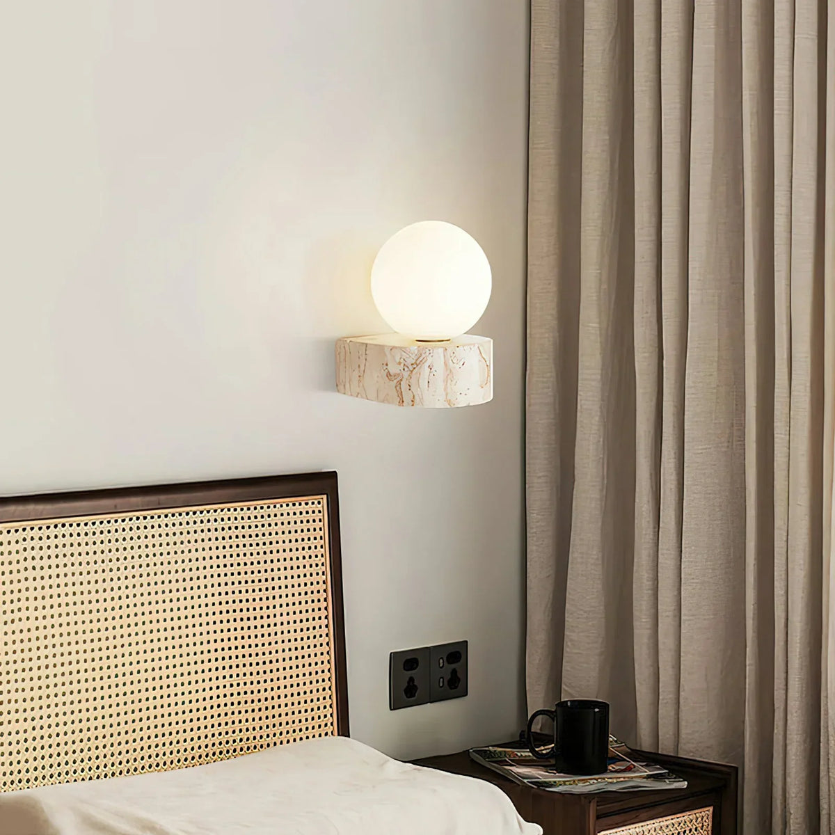 Globe Byers Travertine Wall Lamp – Travertine detail 2