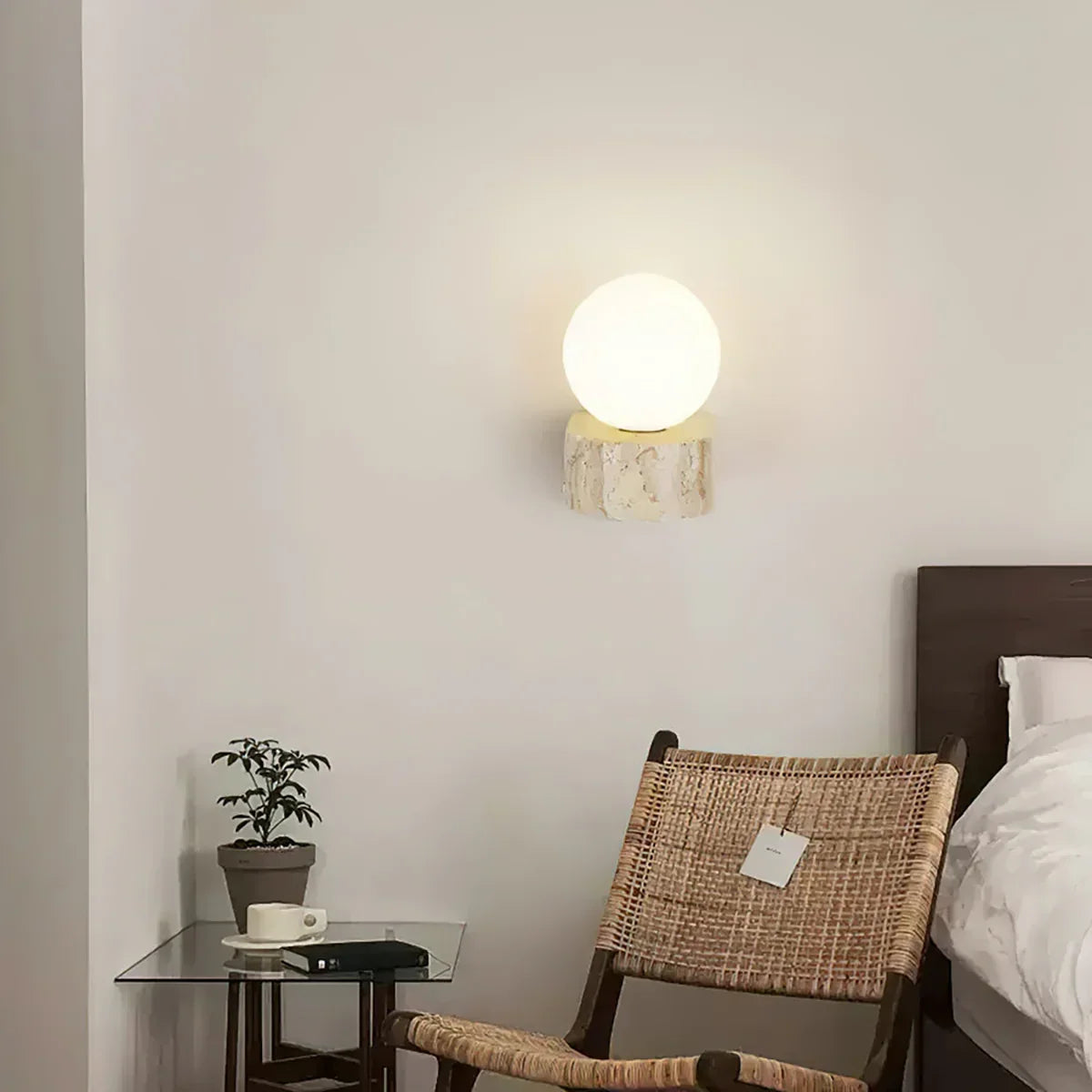 Globe Byers Travertine Wall Lamp – Travertine detail 4