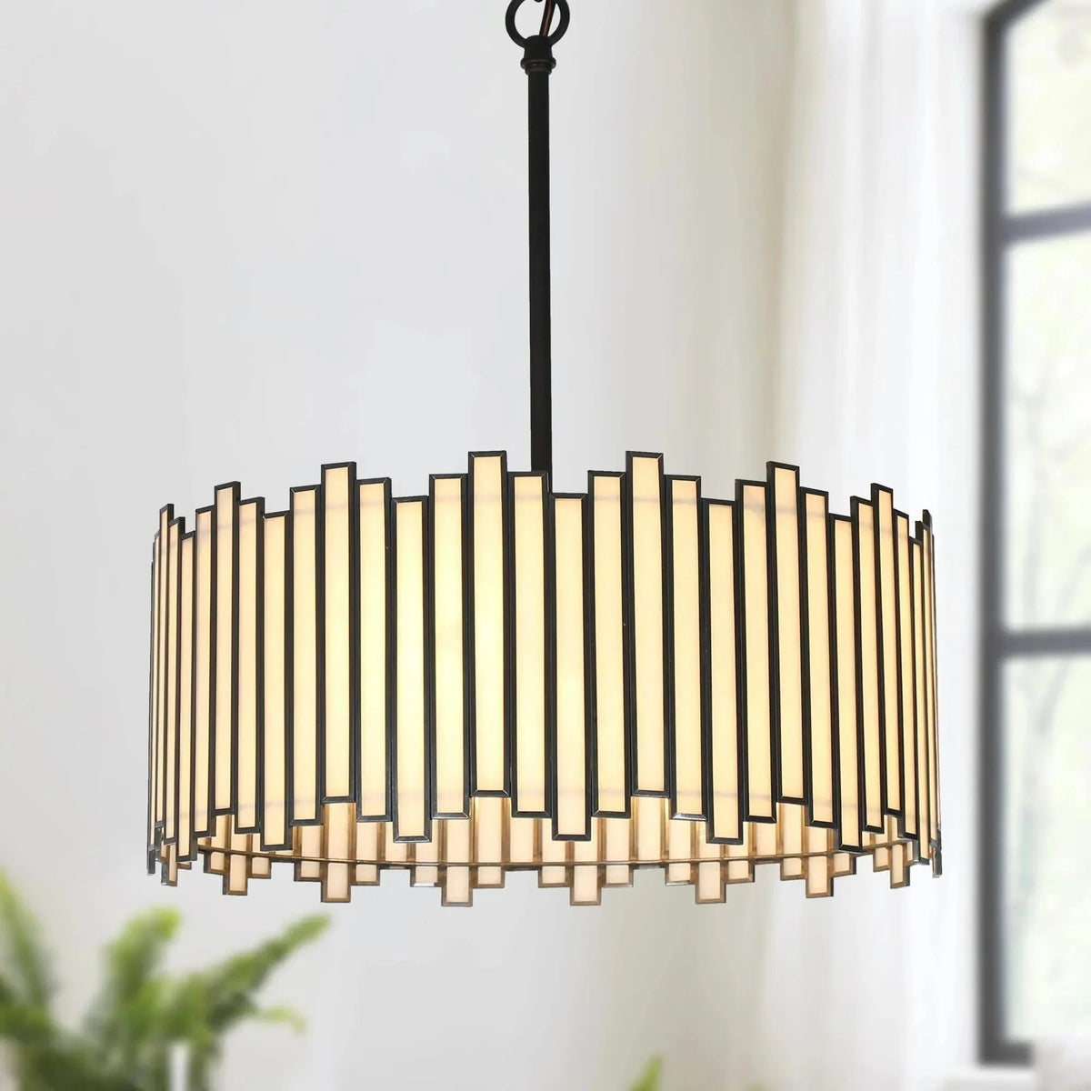 Hemaaolay Glass Chandelier – Glass detail 2