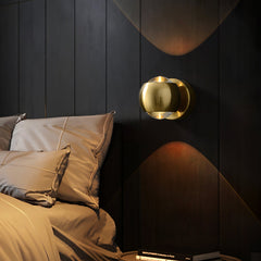 Io Verticale Wall Lamp