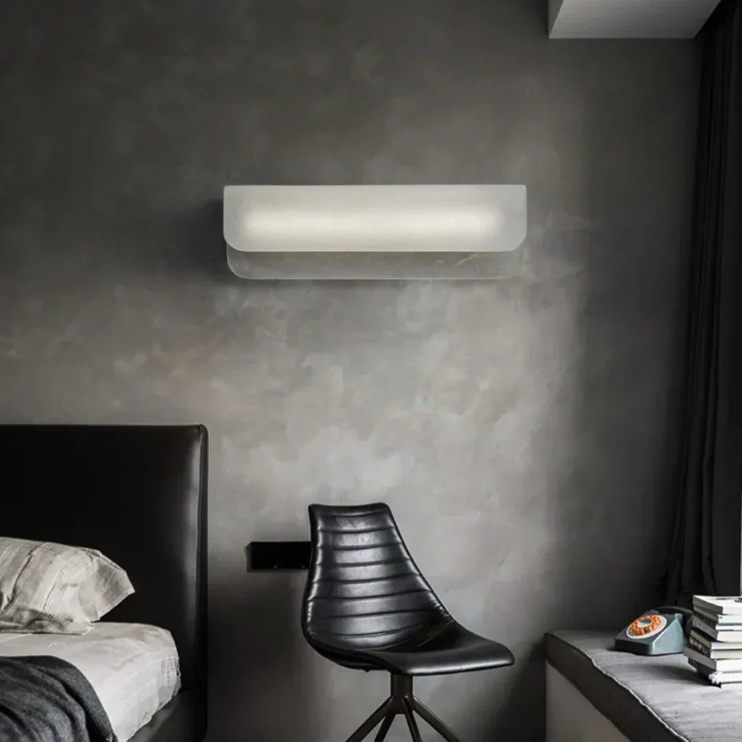 Jorge White Alabaster Wall Lamp – Alabaster detail 8