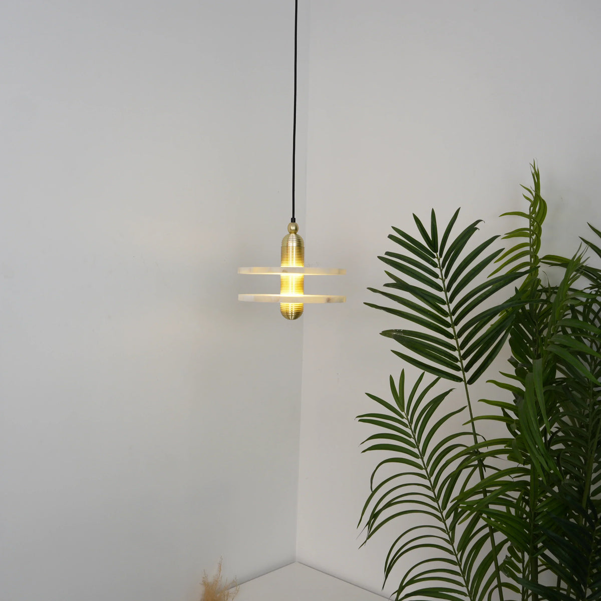 Lupa Alabaster Pendant Lamp – Alabaster detail 4