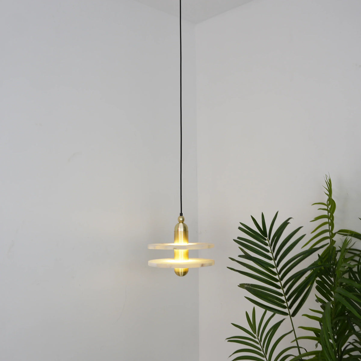 Lupa Alabaster Pendant Lamp – Alabaster detail 14
