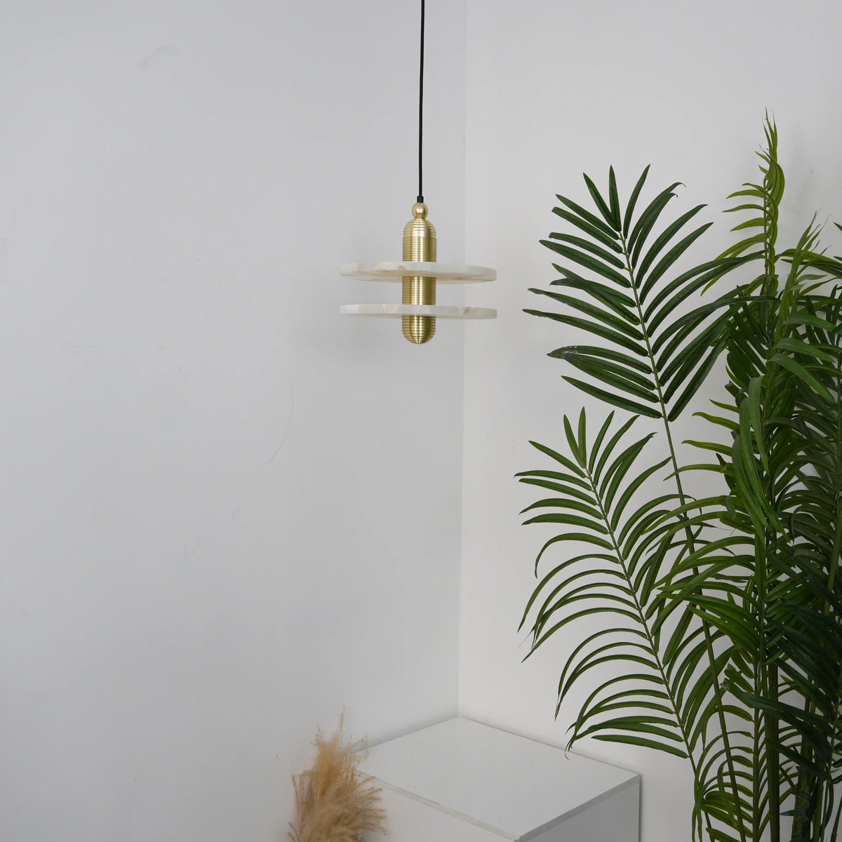 Lupa Alabaster Pendant Lamp – Alabaster detail 5