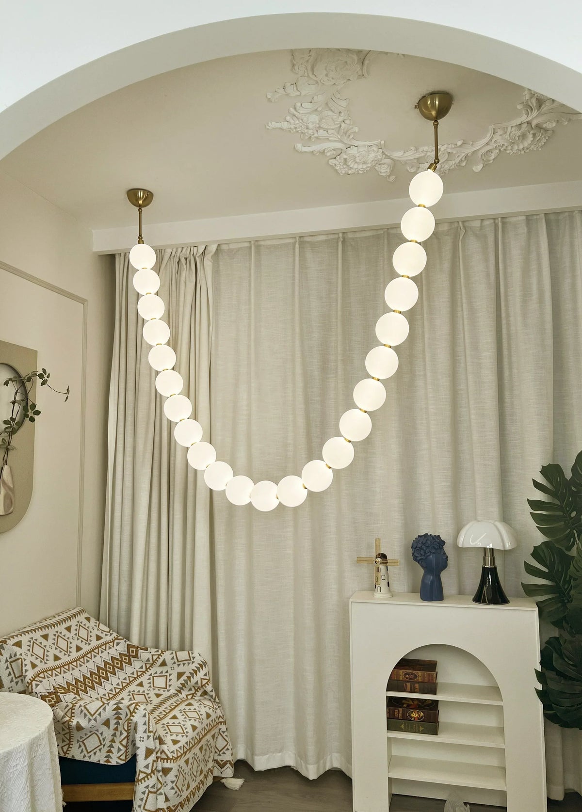 Luxurious Pearl Necklace Brass Chandelier – Brass detail 29
