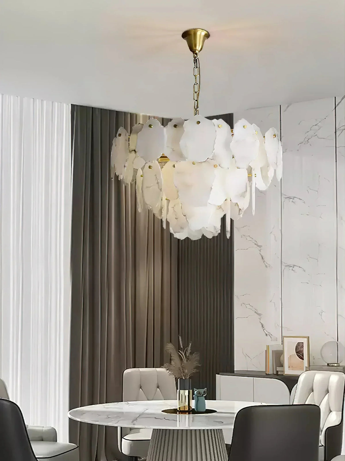 Gloire Alabaster Chandelier – Alabaster detail 5