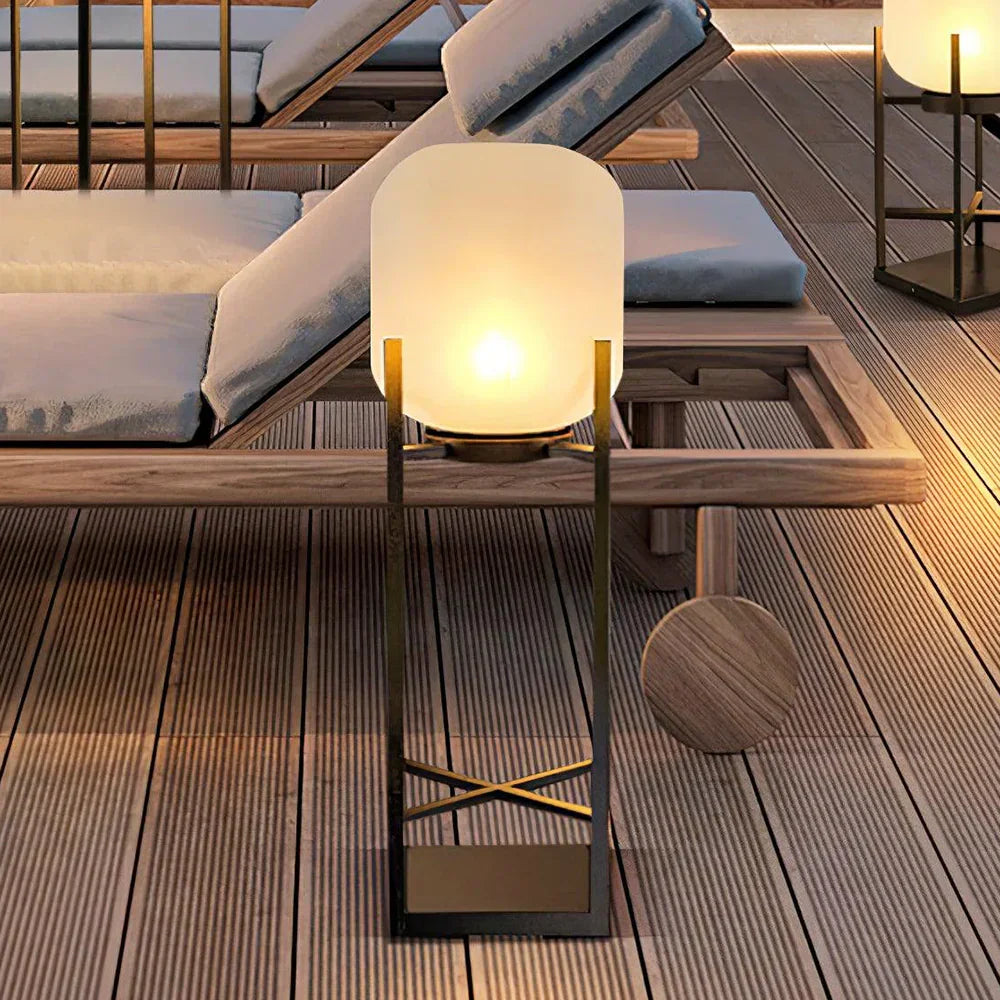 Modern Lantern Outdoor Glass Floor Lamp – Glass detail 2