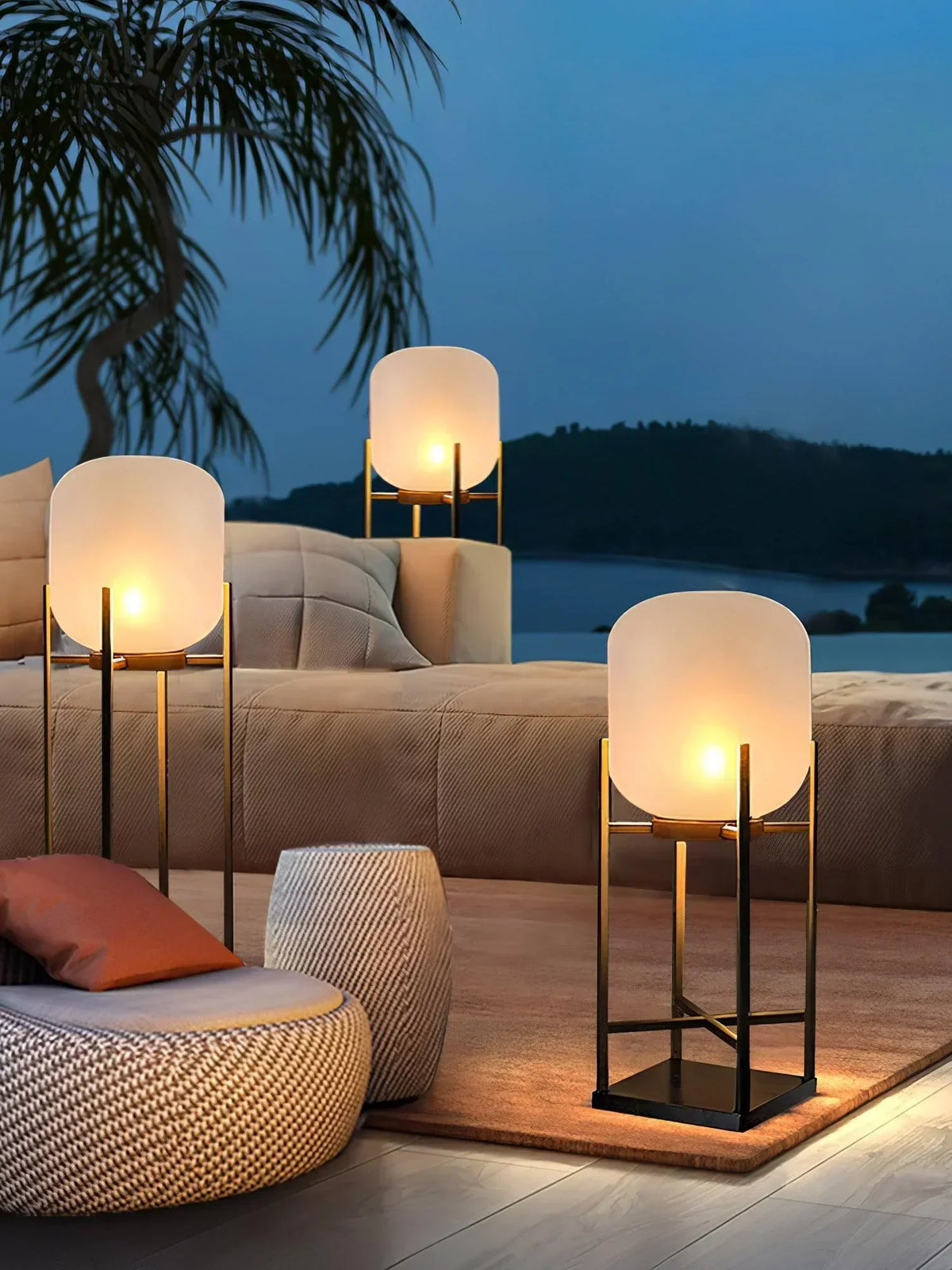 Modern Lantern Outdoor Glass Floor Lamp – Glass detail 3