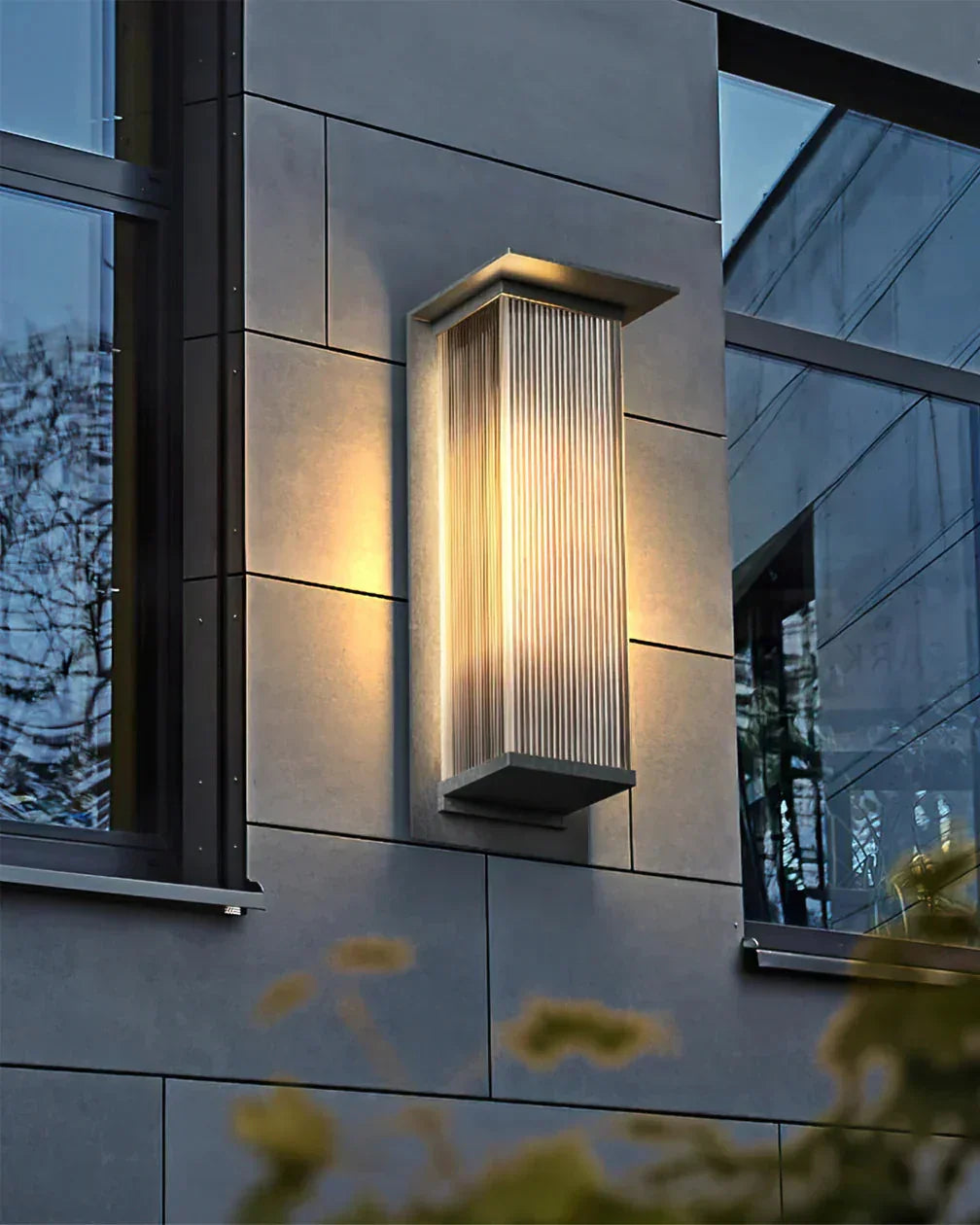 Modern Rectangle Oleron Box Outdoor Steel Wall Lamp – Steel detail 4