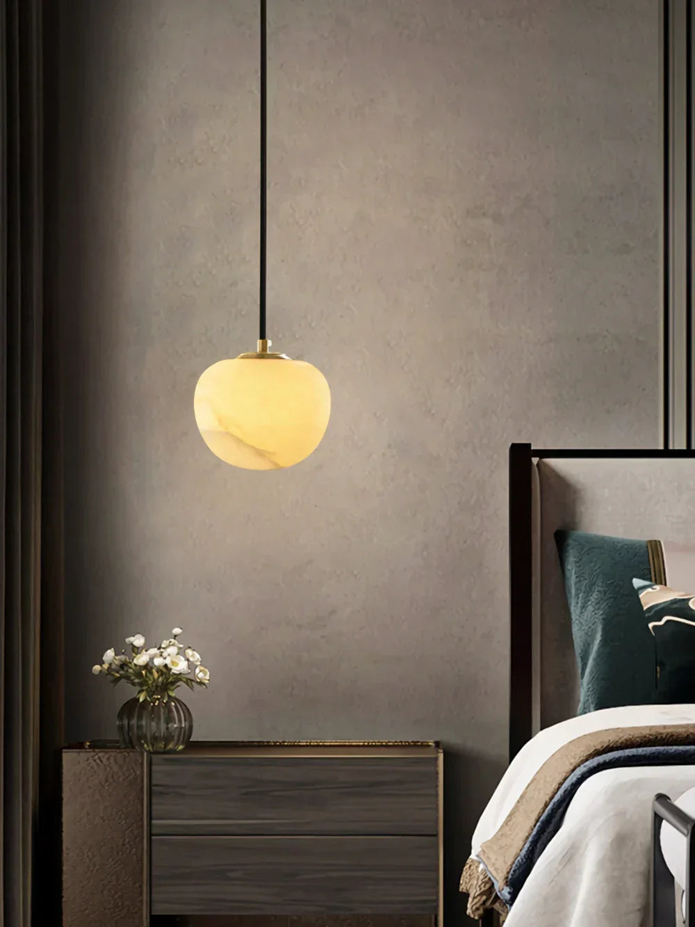 Round Alabaster Pendant Light – Alabaster detail 7