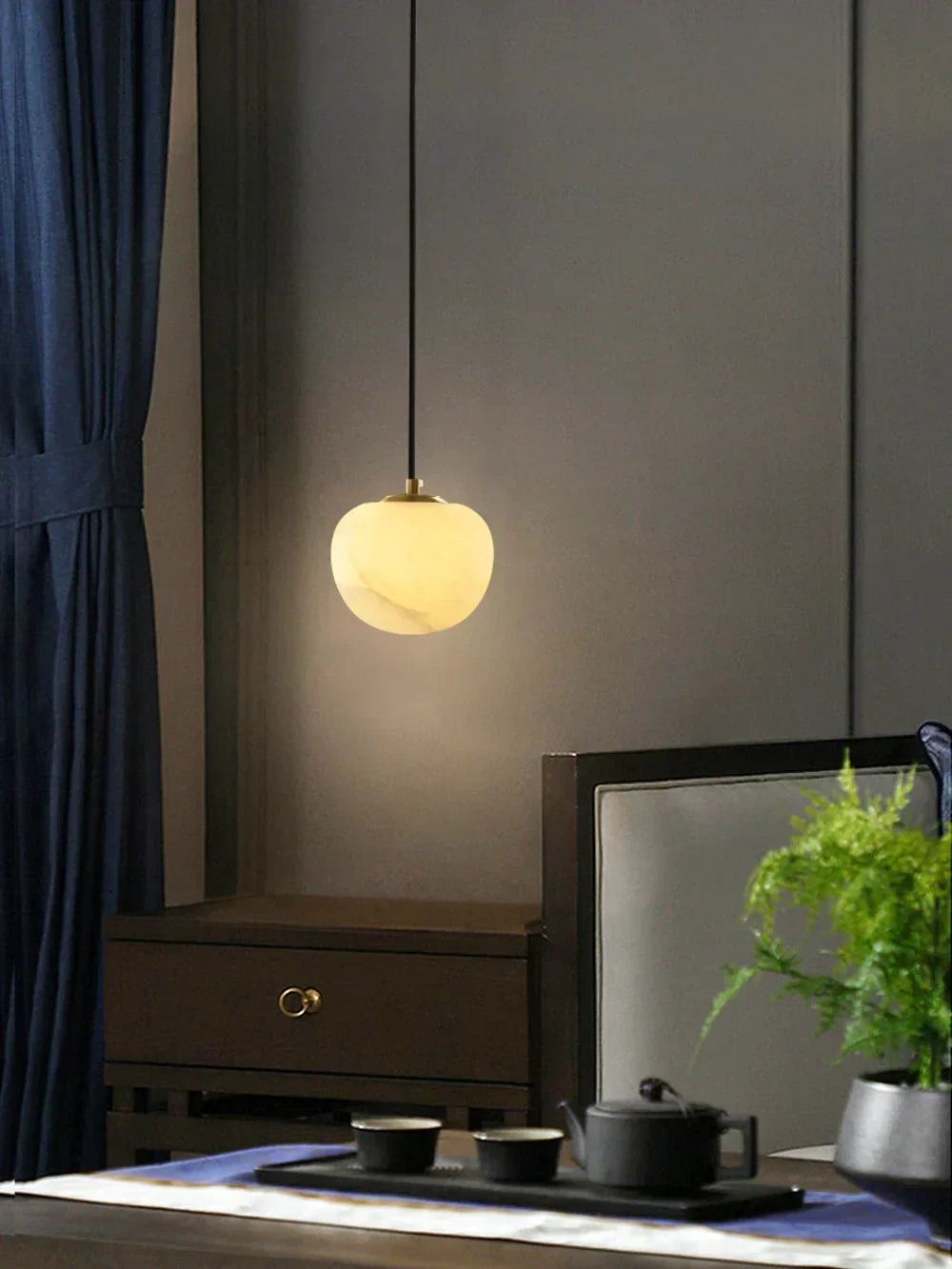 Round Alabaster Pendant Light – Alabaster detail 6