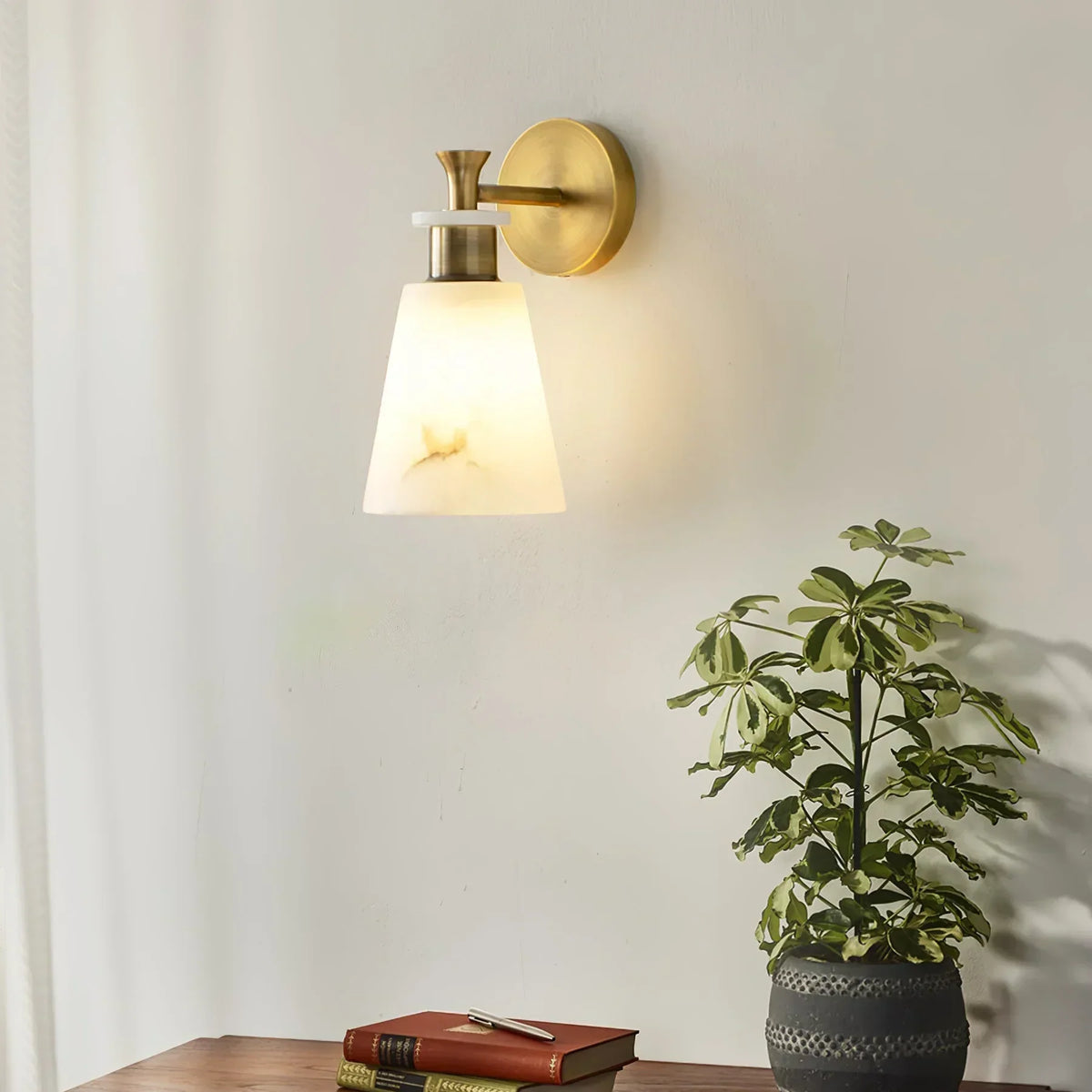 Conical Tapered Alabaster Wall Sconce – Alabaster detail 4