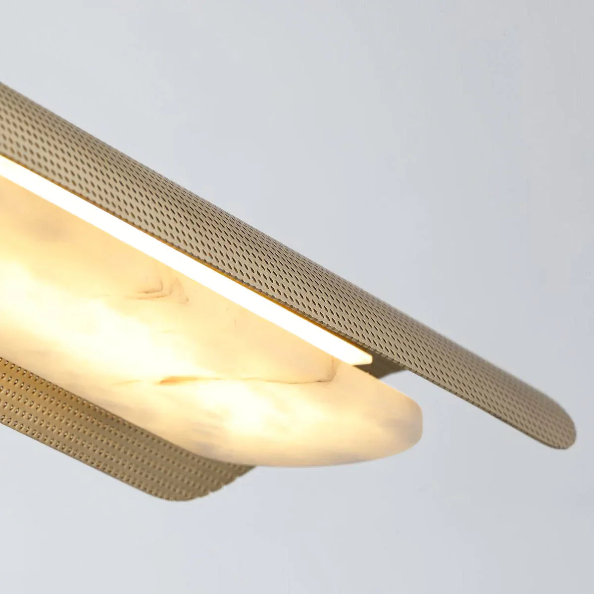 Modern Linear Alabaster Pendant Light – Alabaster detail 13