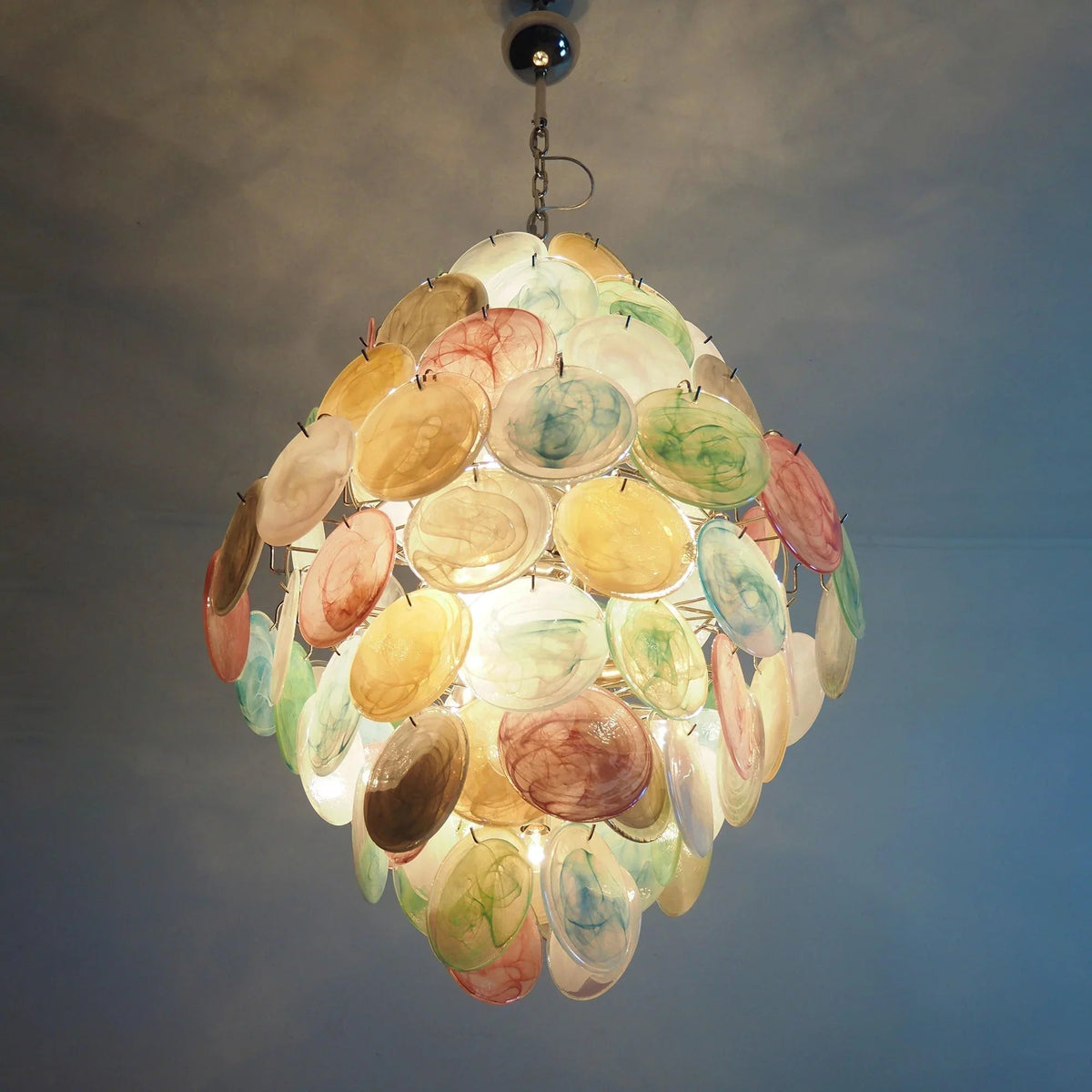Round Colored Layered Glass Chandelier – Glass detail 7