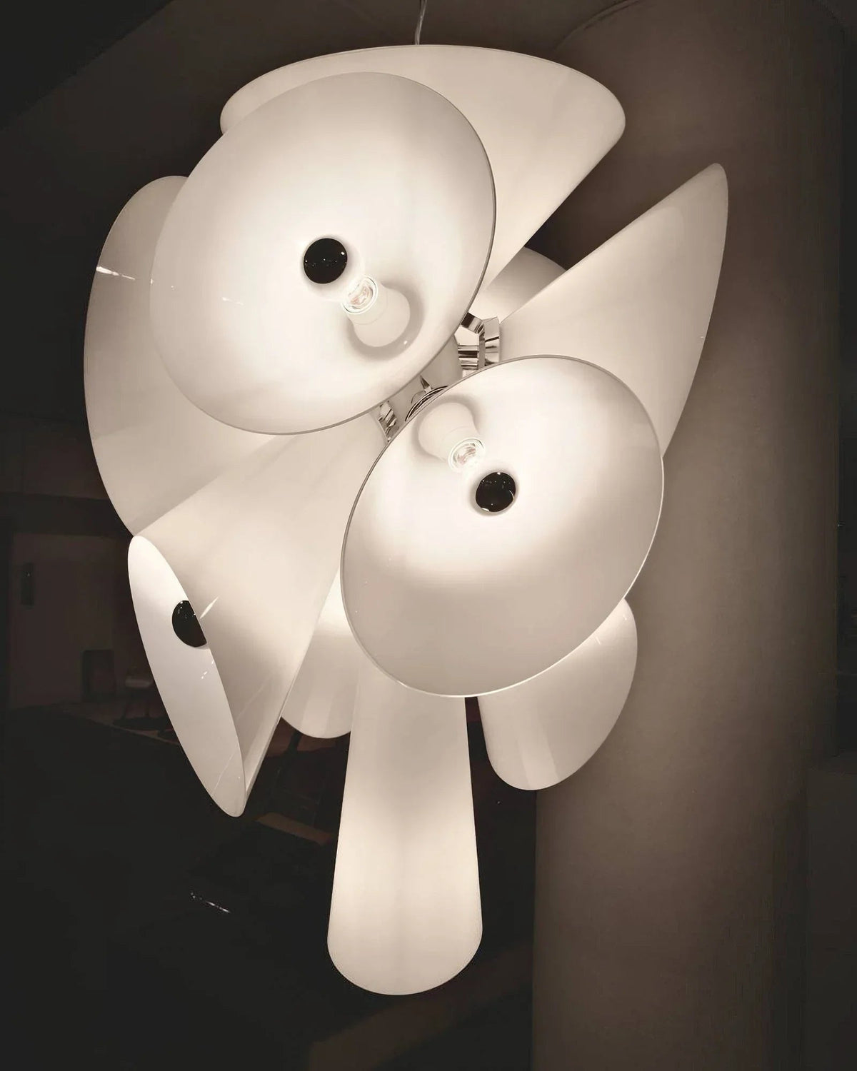 Nebula Glass Pendant Light – Glass detail 16