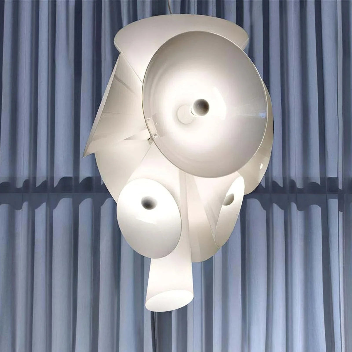 Nebula Glass Pendant Light – Glass detail 9
