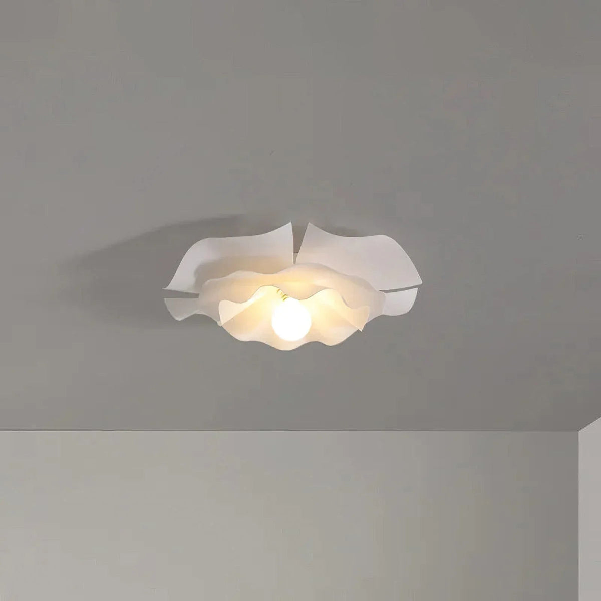 Nightbloom Ceiling Lamp Acrylic – Acrylic detail 21