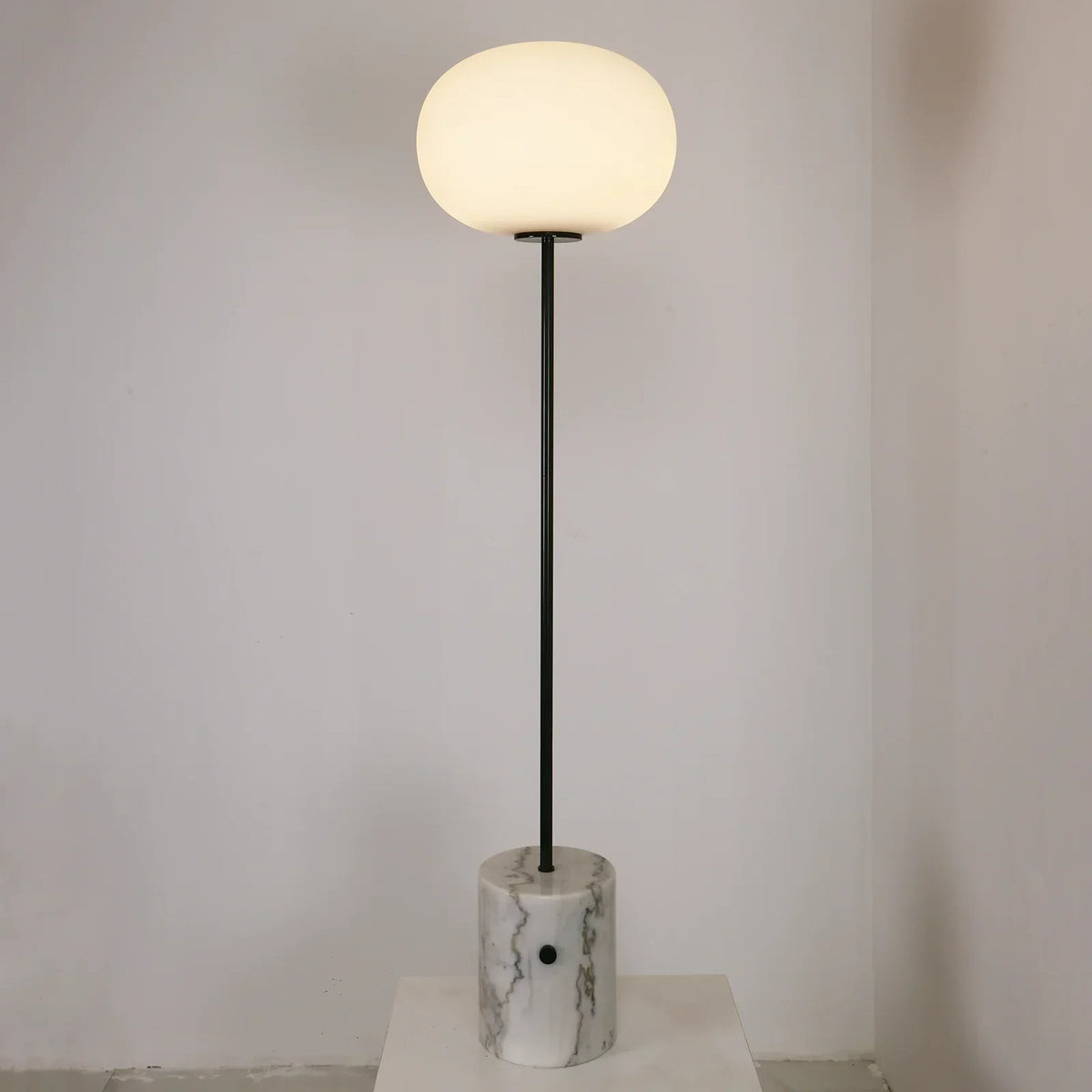 Pillar Lumina Glass Orb Travertine Floor Lamp – Travertine detail 17
