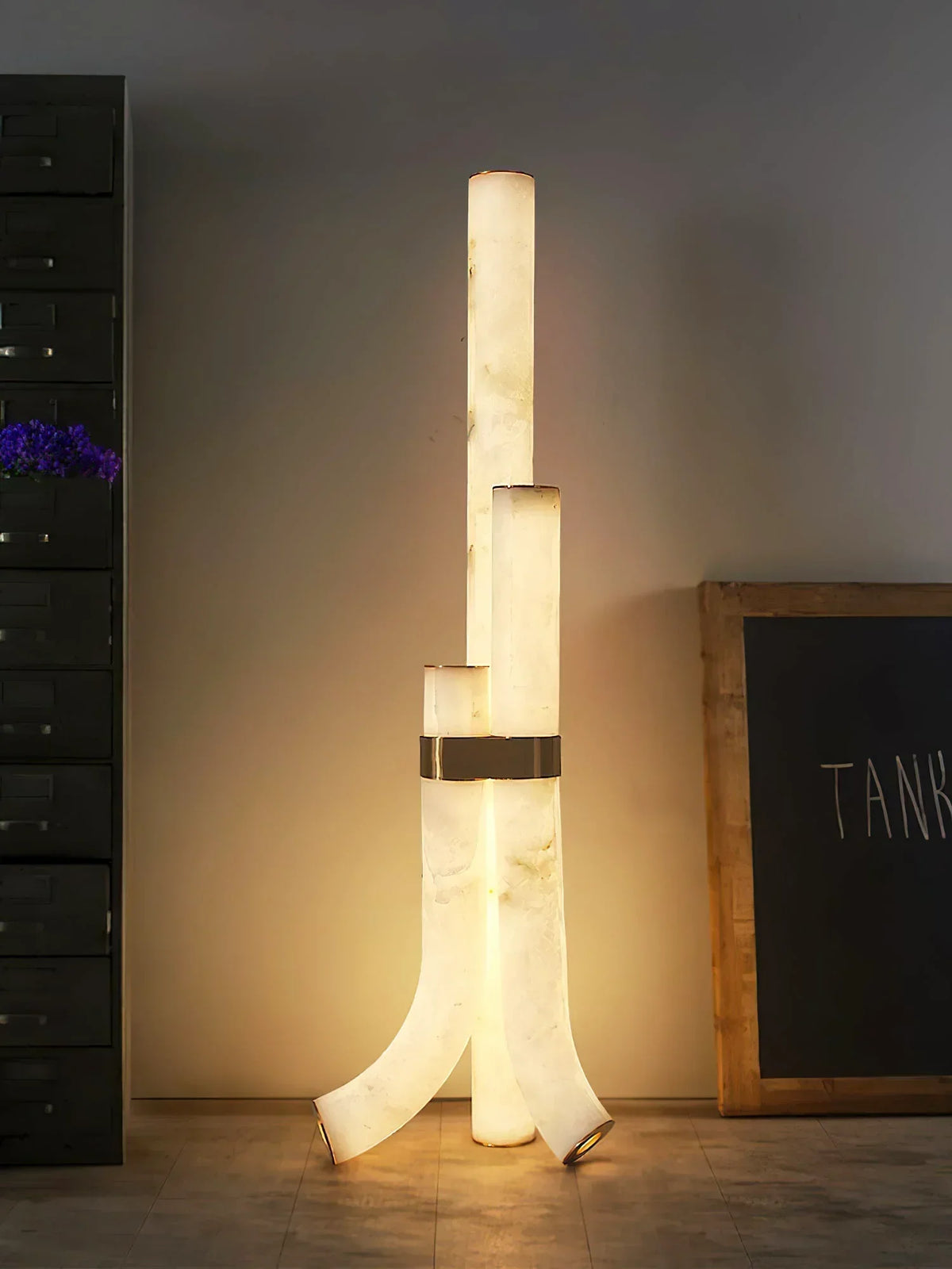 Piped Alabaster Floor Lamp – Alabaster detail 15