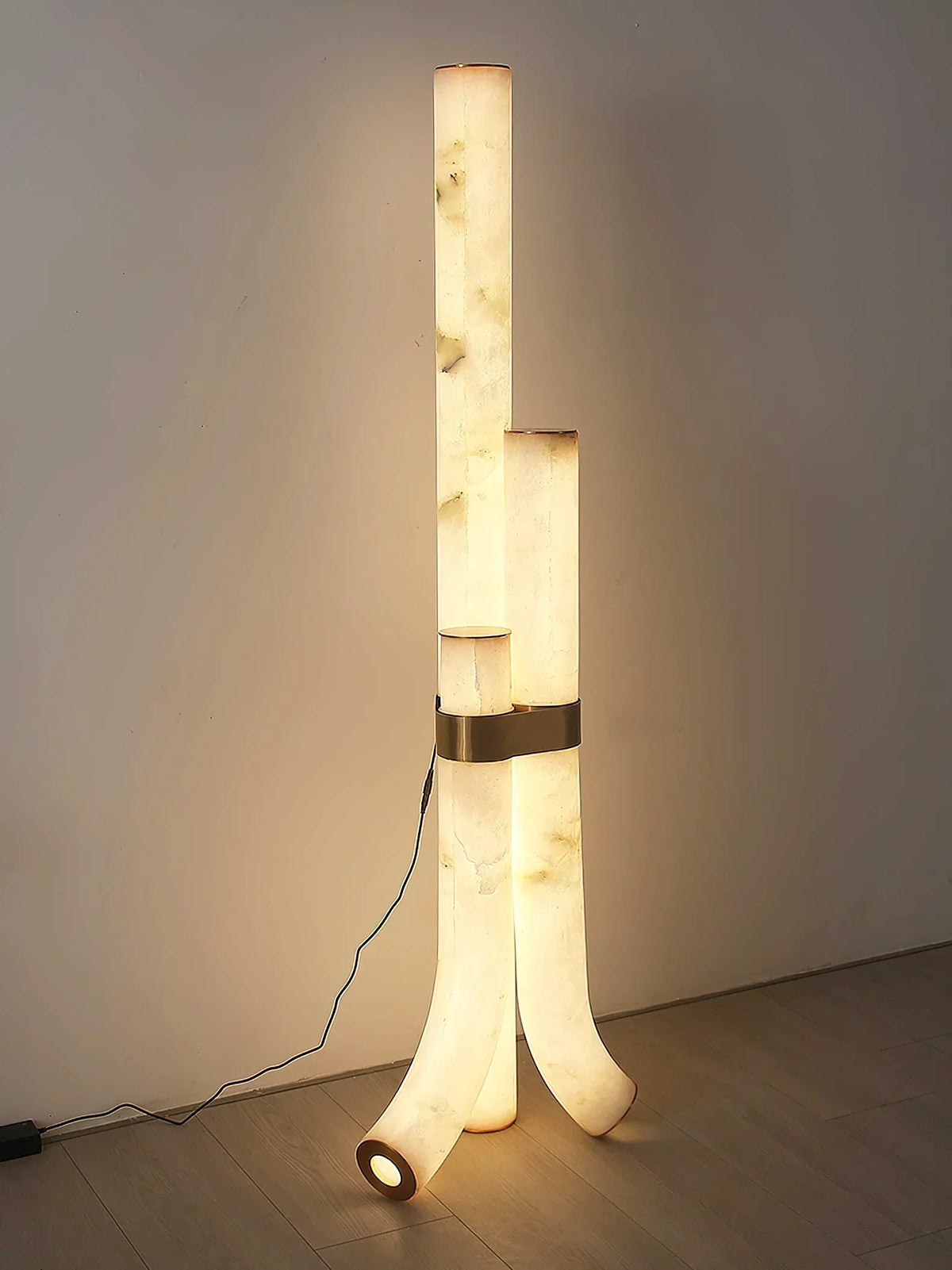 Piped Alabaster Floor Lamp – Alabaster detail 18